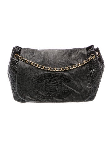 Rock & Chain Accordion Flap Bag