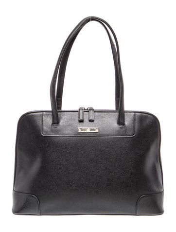GG Canvas Shoulder Bag Medium