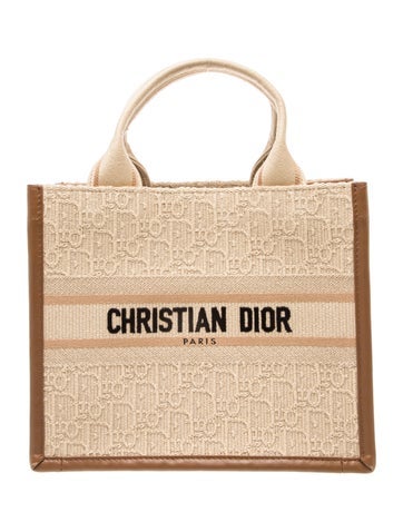 Diorissimo Book