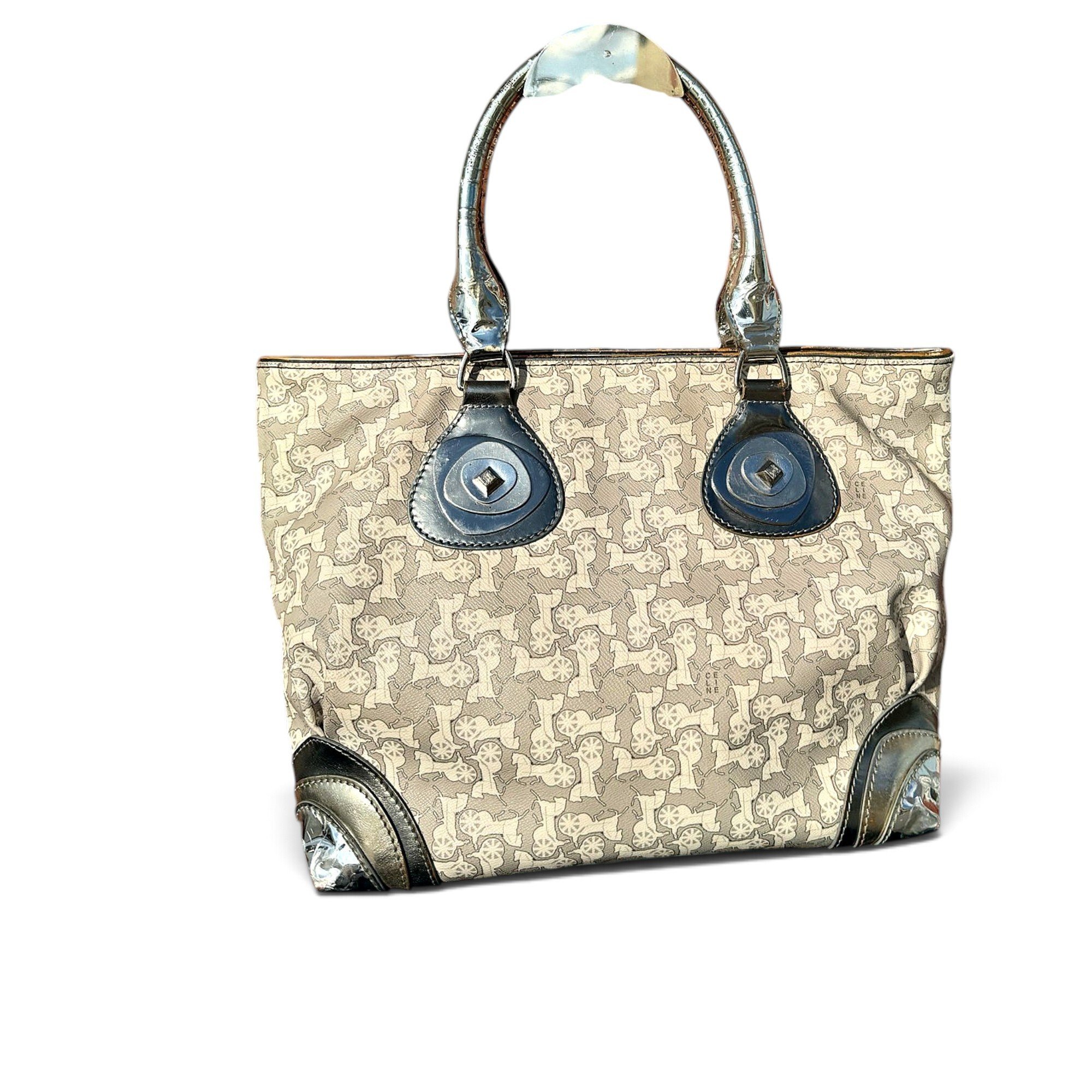 Leather tote
