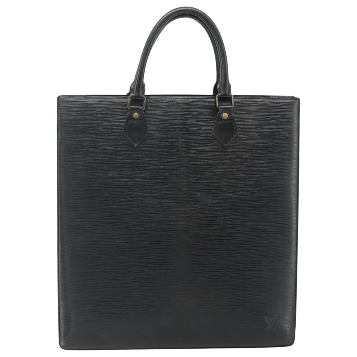 Plat leather handbag