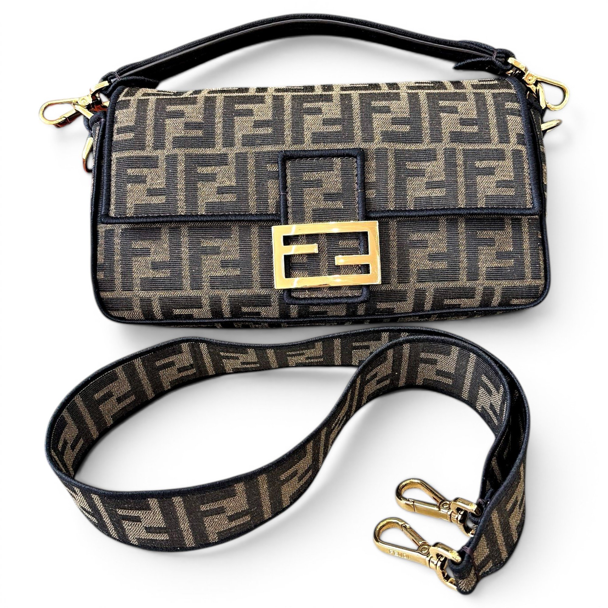 Baguette cloth handbag