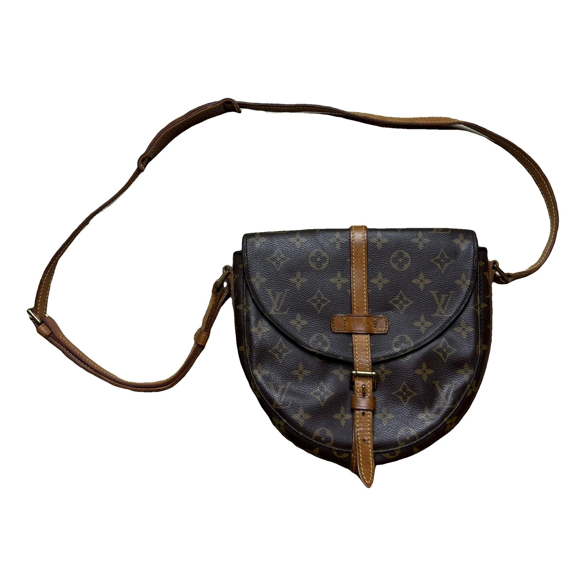 Chantilly leather crossbody bag