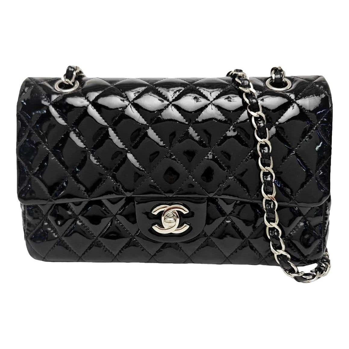 Timeless/Classique patent leather crossbody bag