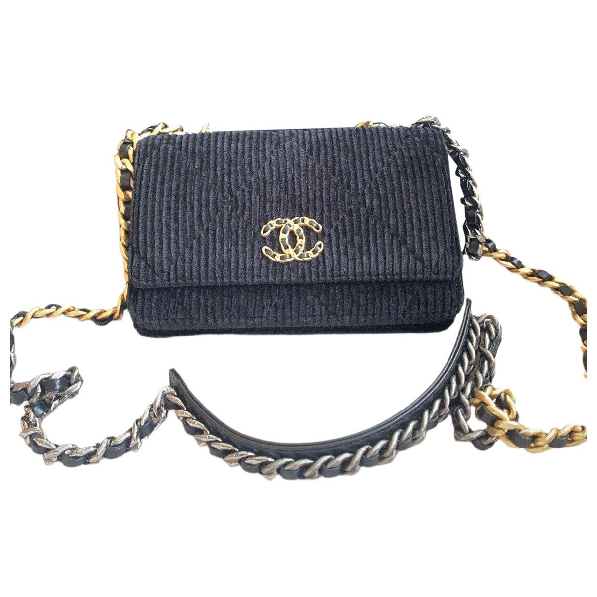 Wallet On Chain Chanel 19 velvet handbag