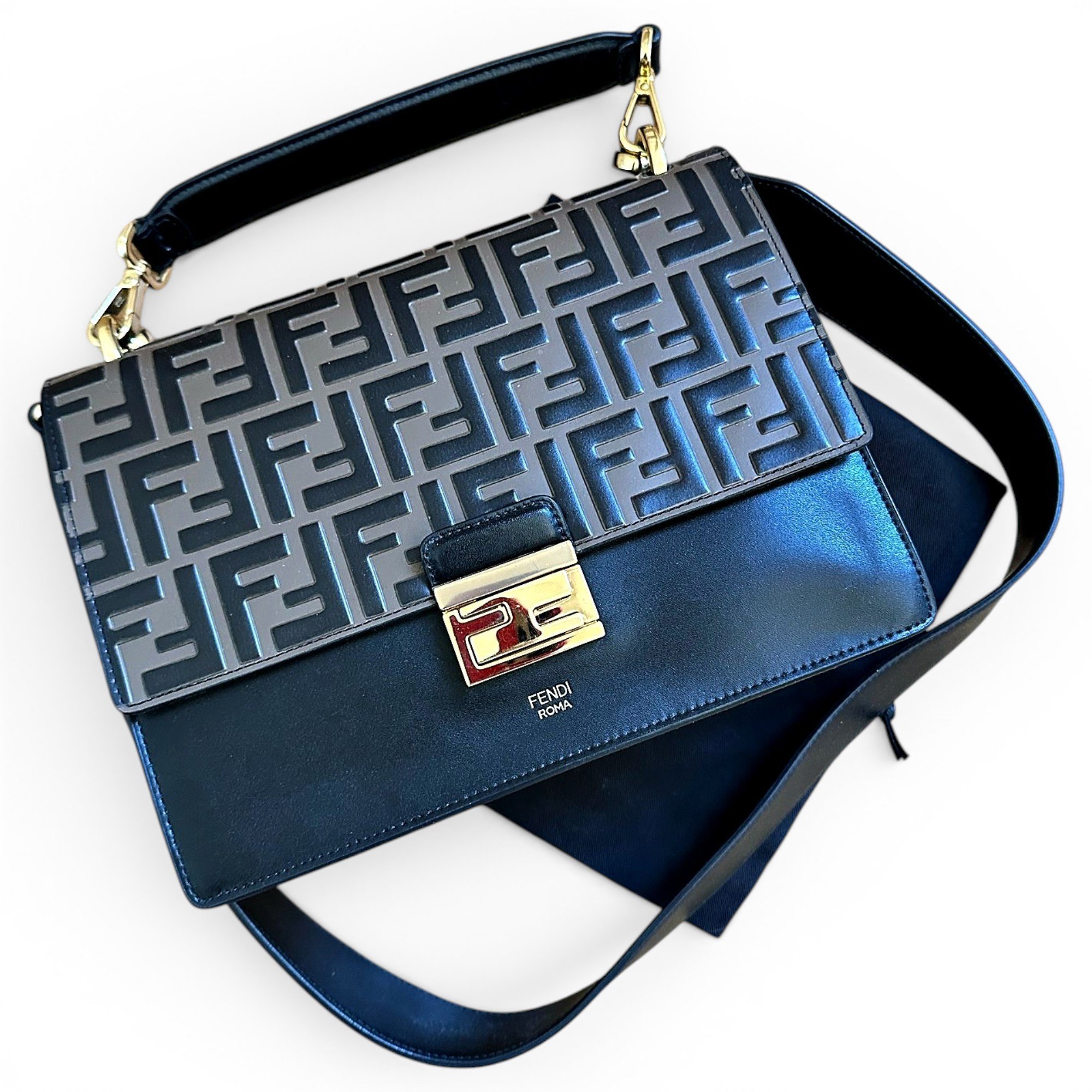 Kan U leather handbag
