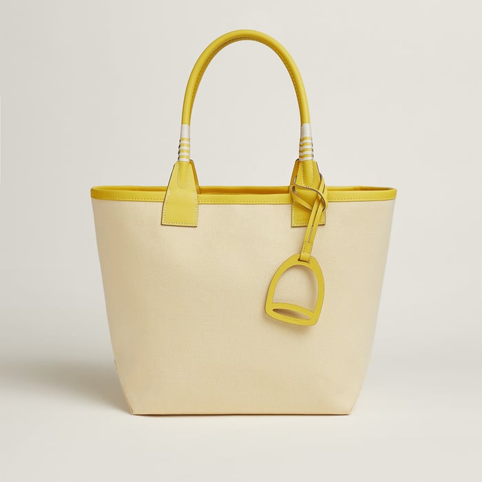 Steeple 28 Bag