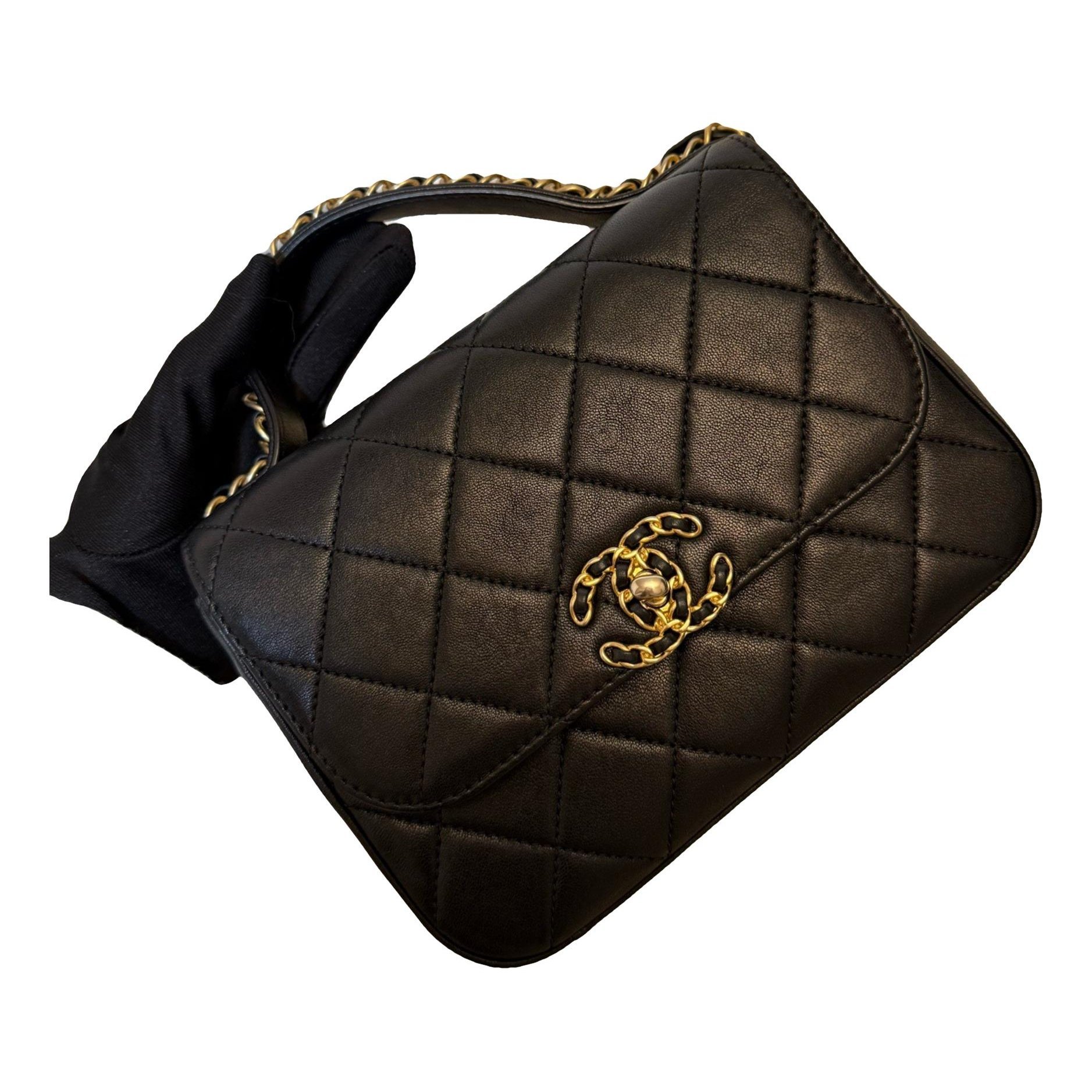 Chanel 19 leather handbag
