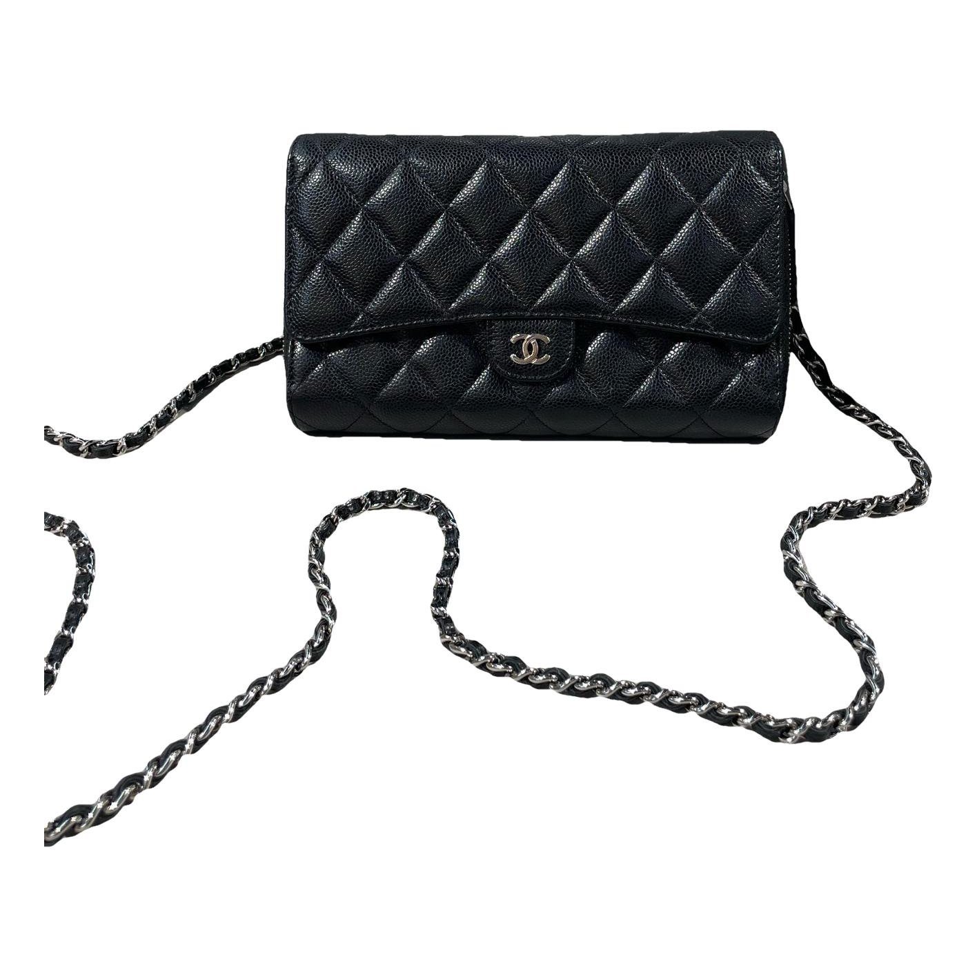 Wallet On Chain Timeless/Classique leather crossbody bag