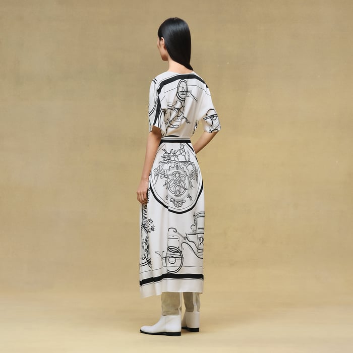 Blanc Nacre "Ex-libris a Main Levee" Caftan