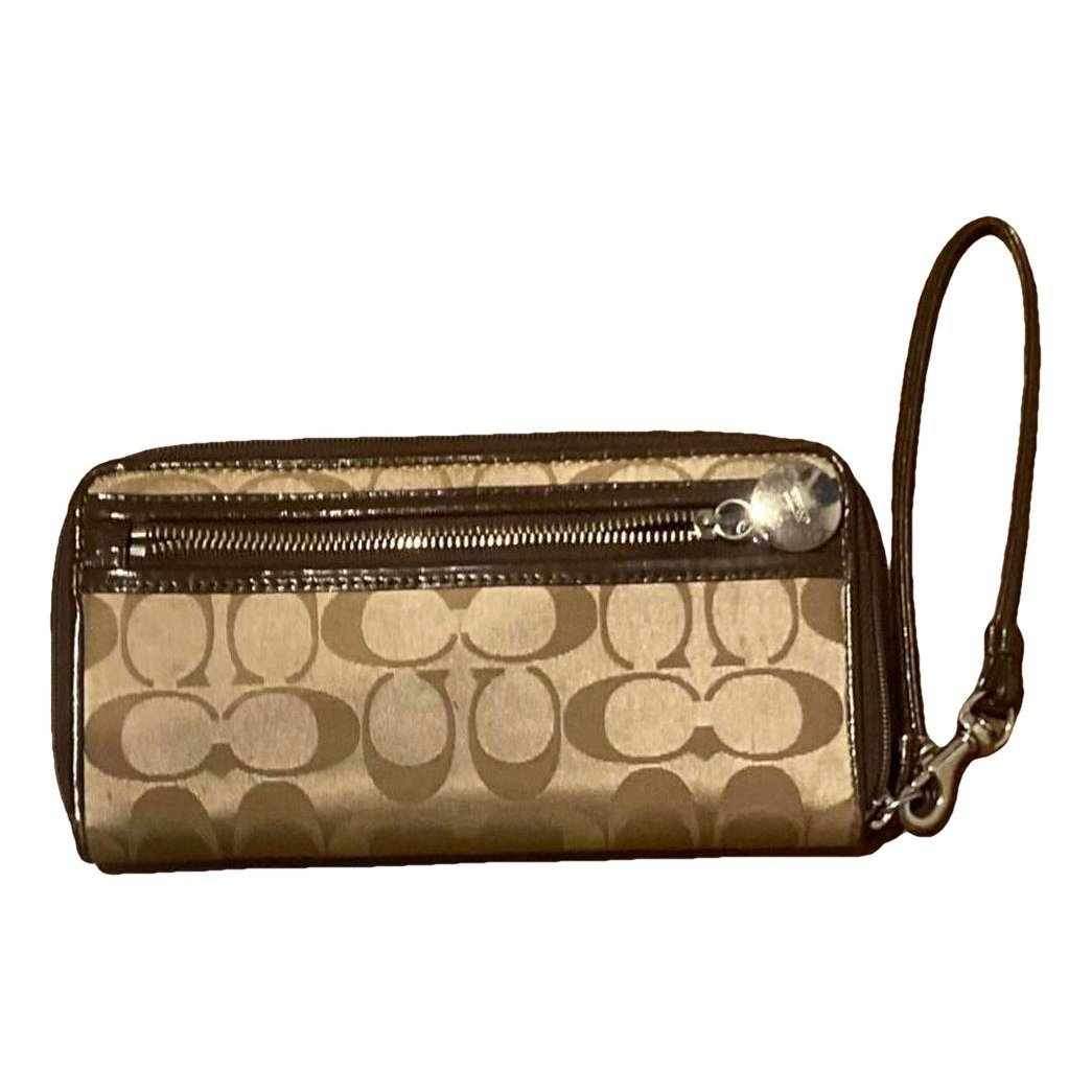 Leather clutch bag