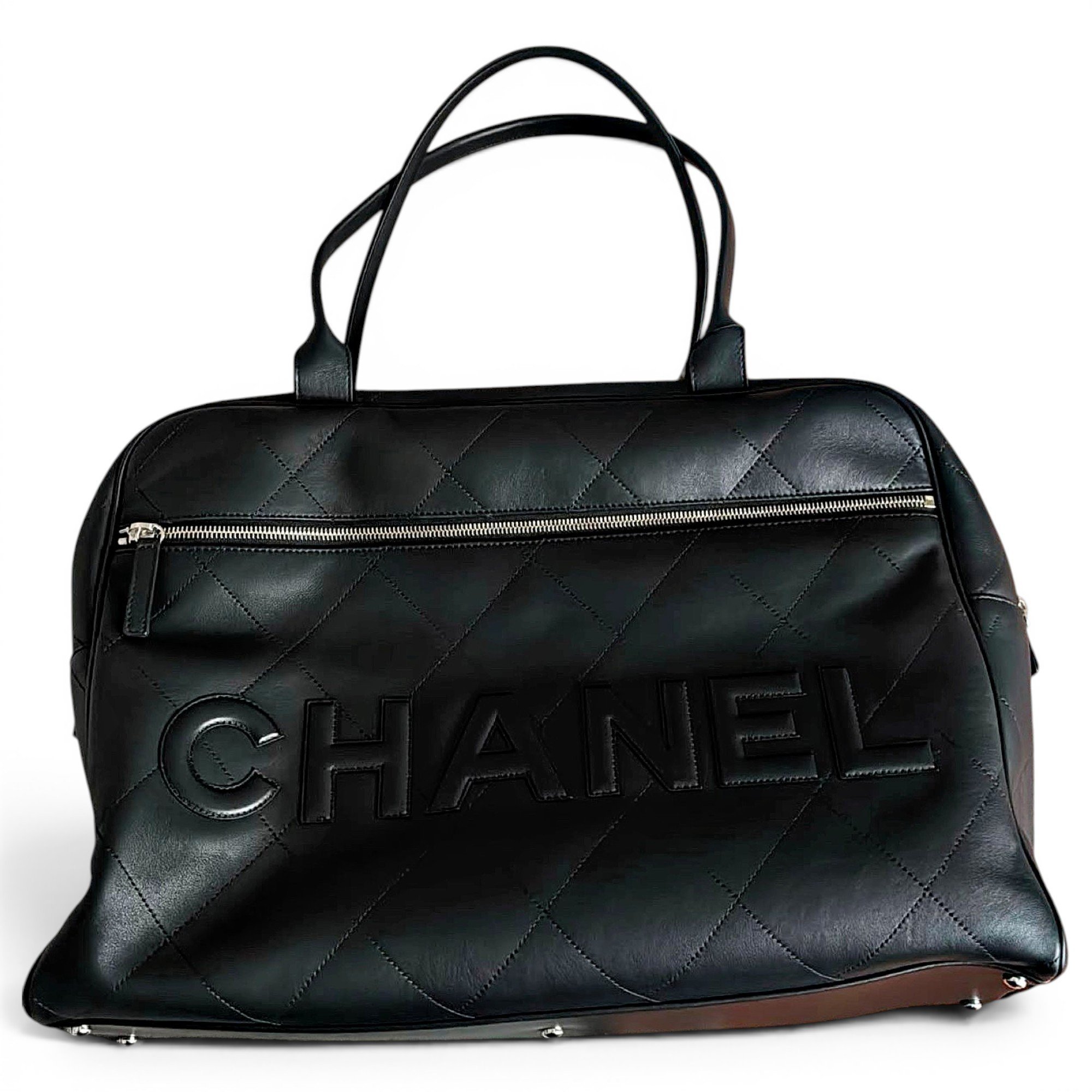 Leather travel bag