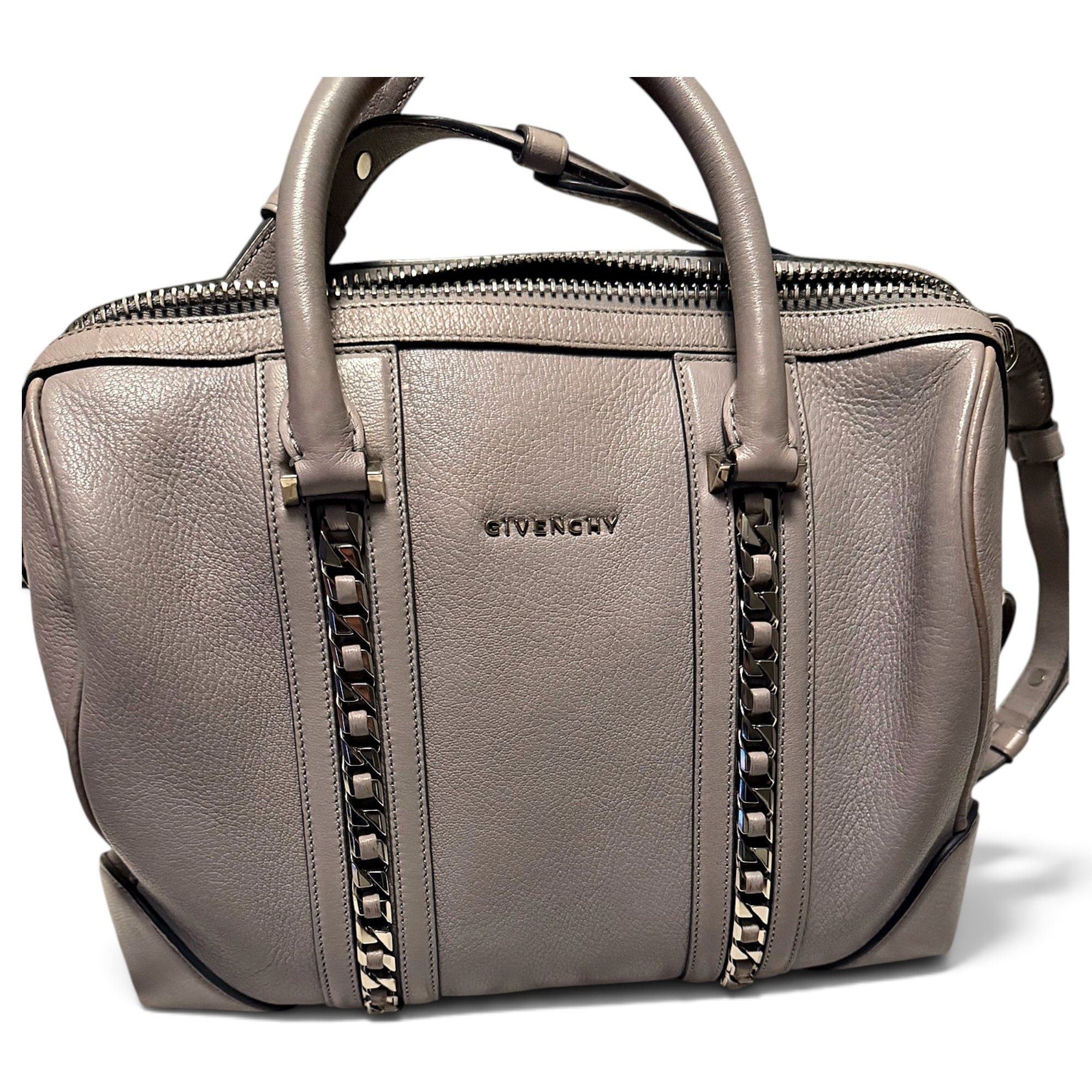 Antigona leather handbag