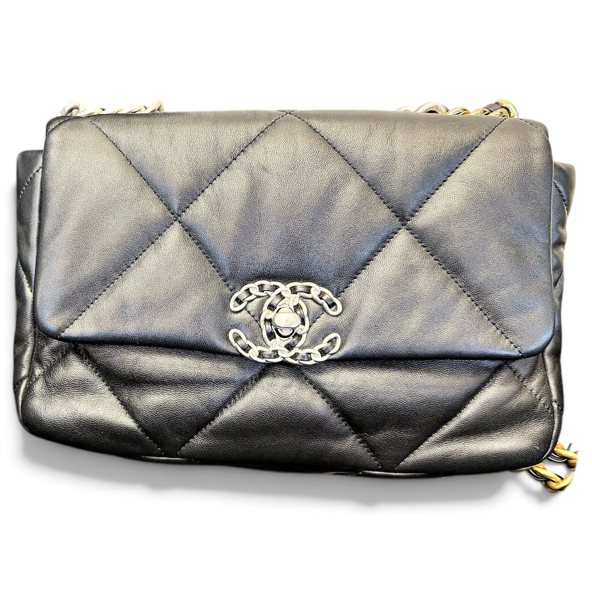 Chanel 19 leather handbag