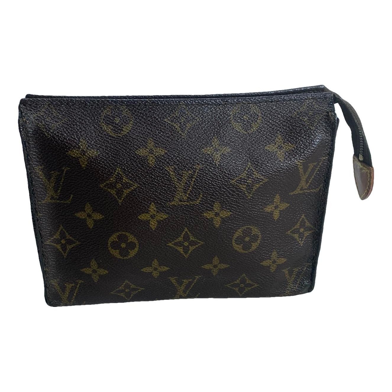 Leather clutch bag