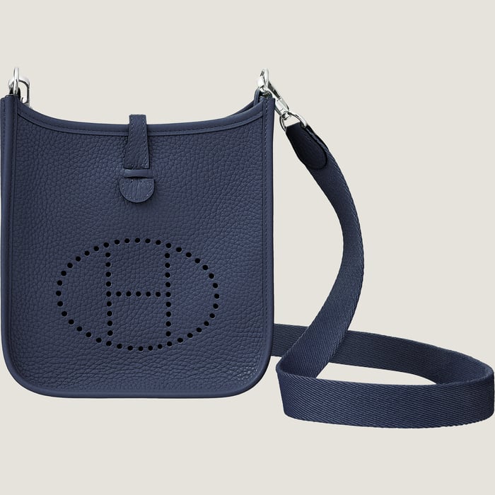 Evelyne 16 Amazone 백
