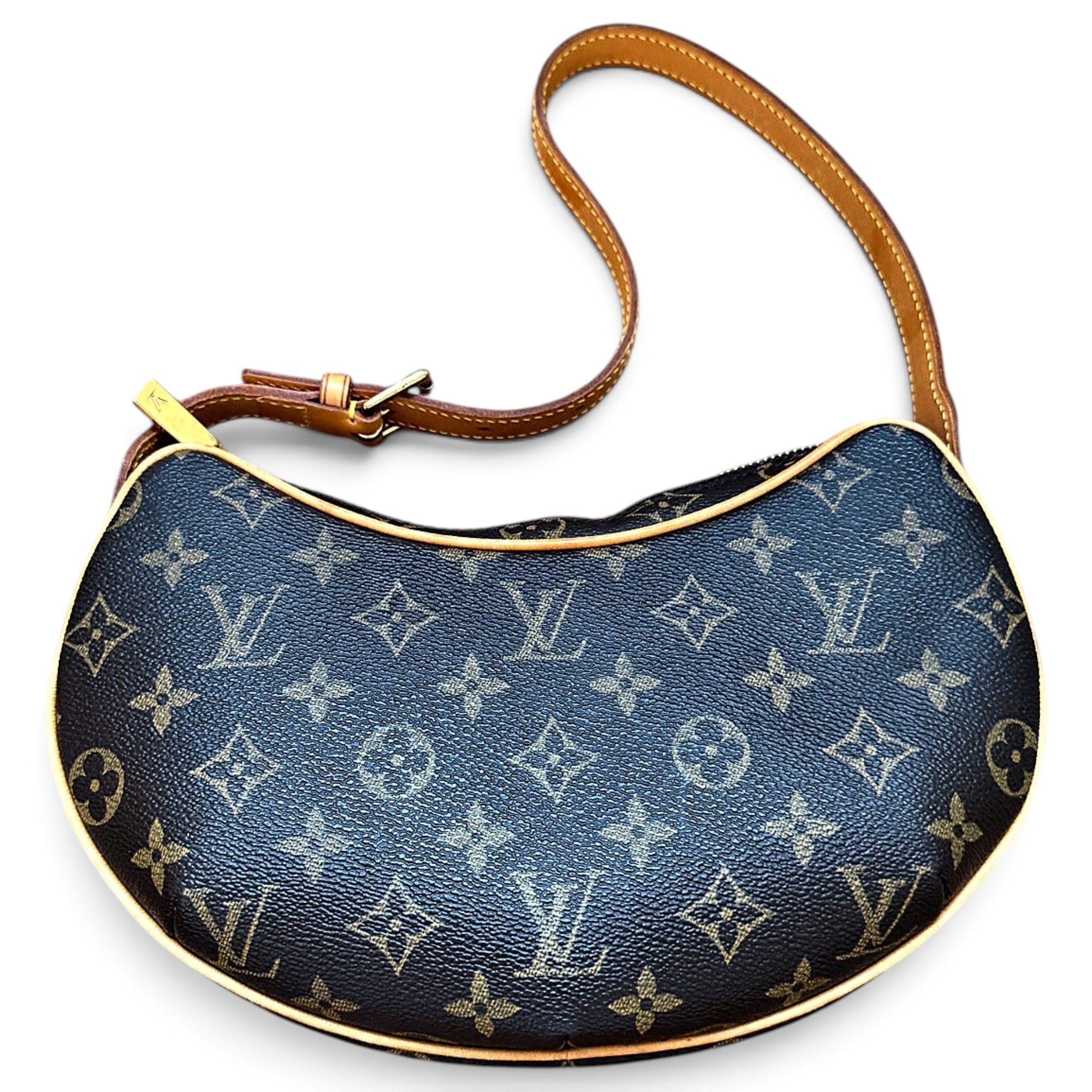 Croissant leather handbag
