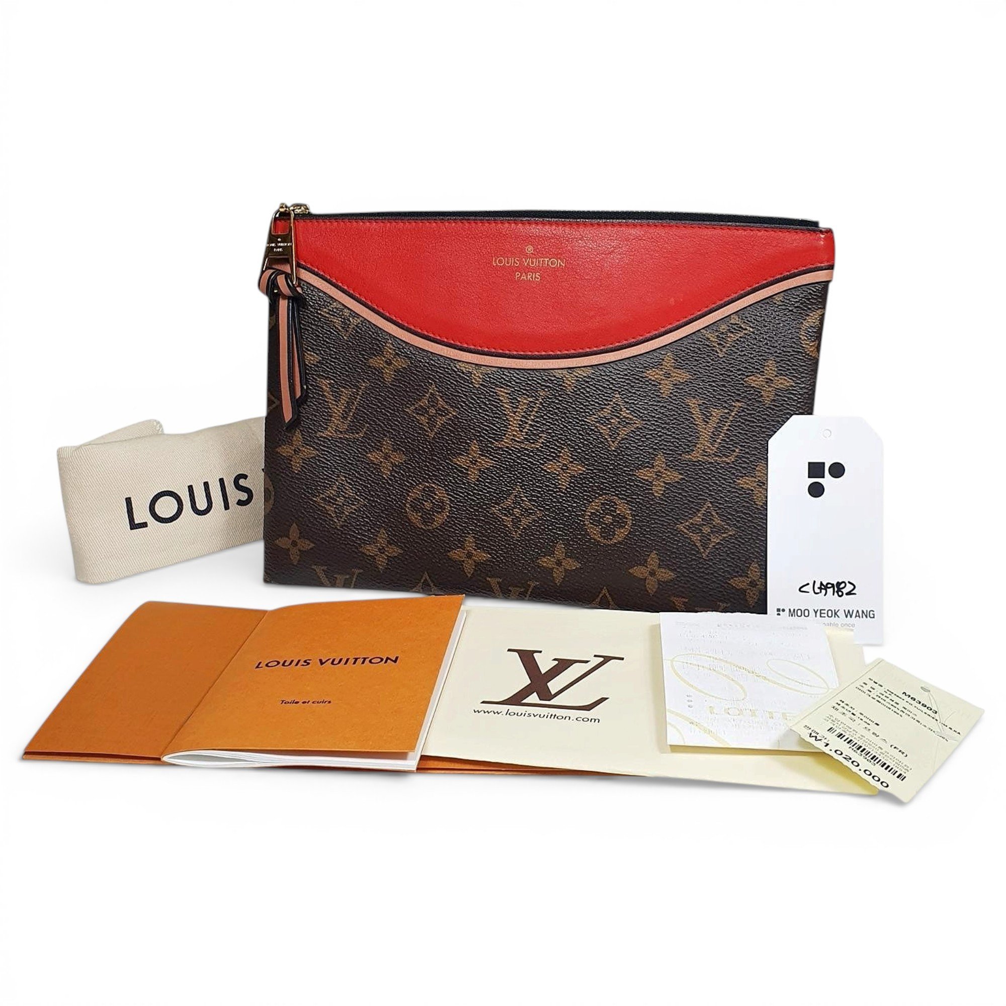 Leather clutch bag