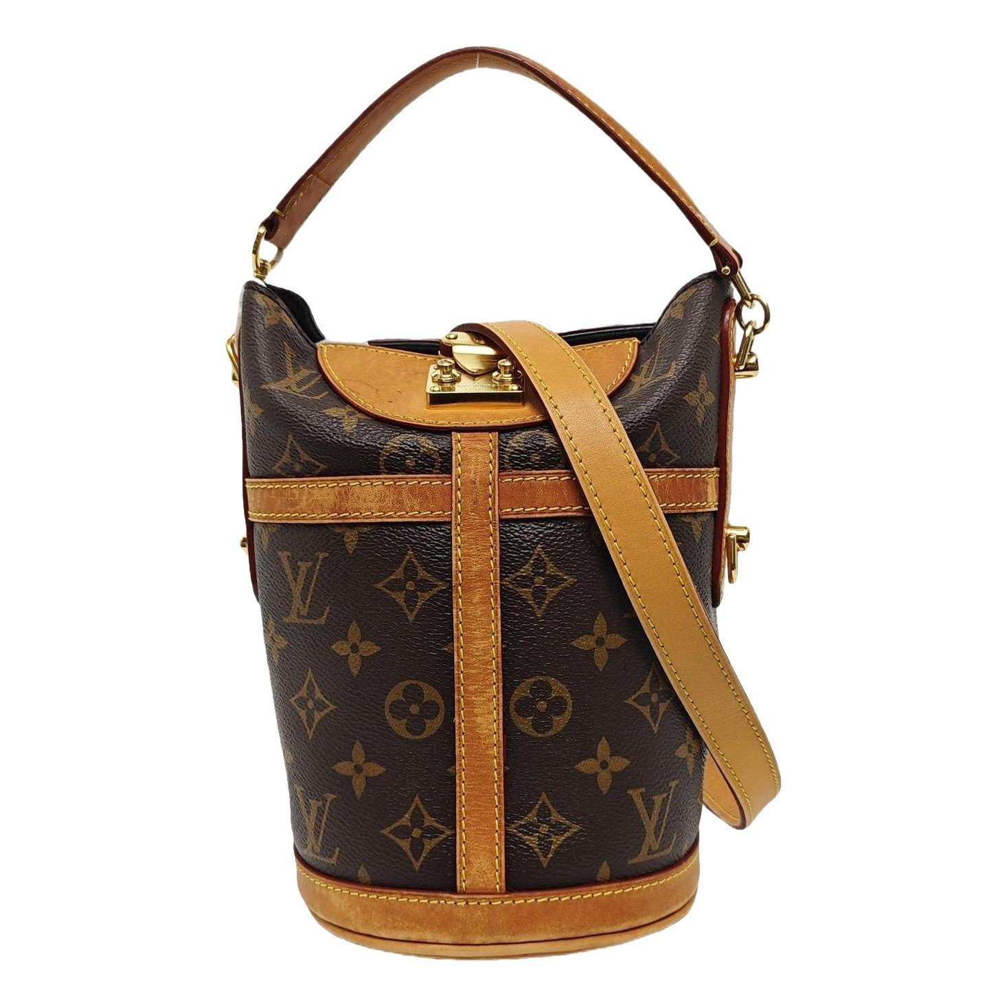 Duffle leather handbag