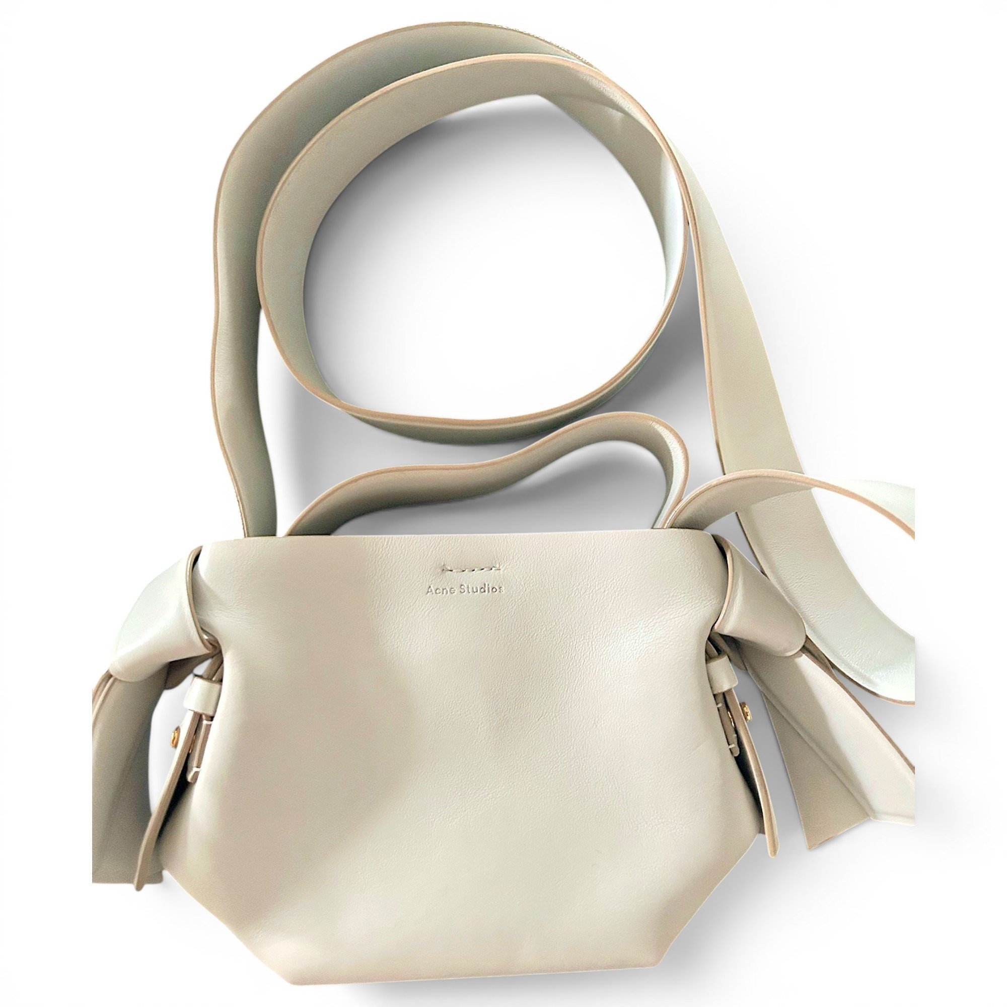 Musubi leather bag