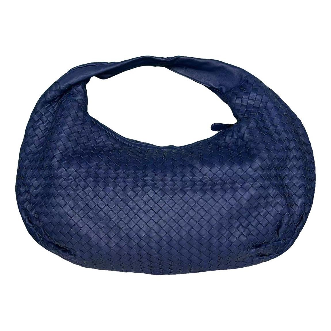 Veneta leather handbag