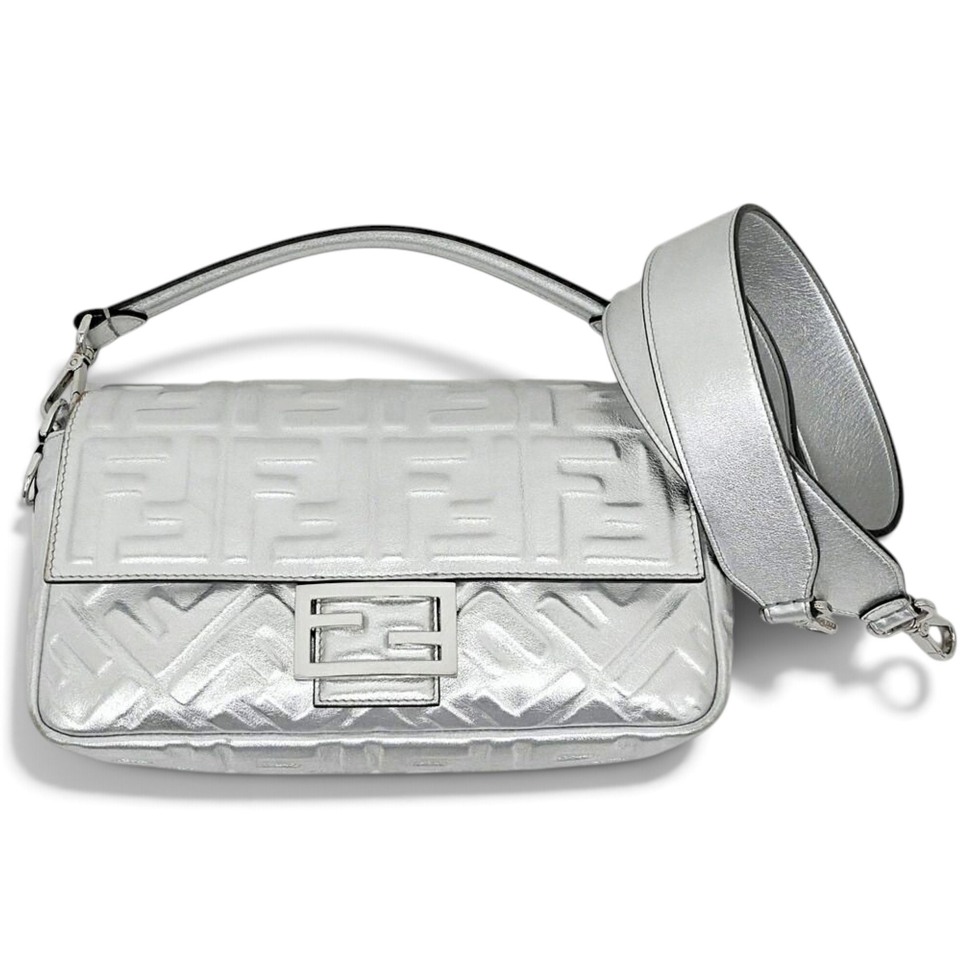 Pocket leather handbag