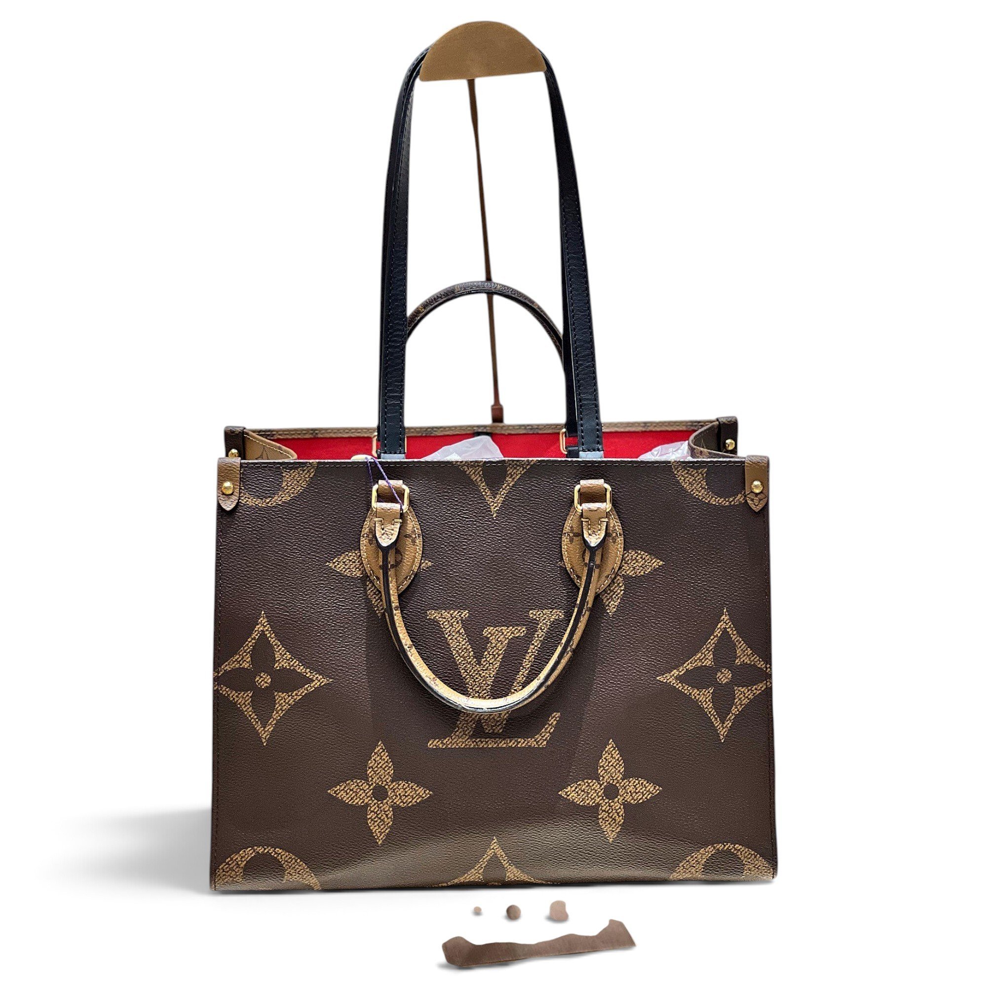 Onthego leather handbag