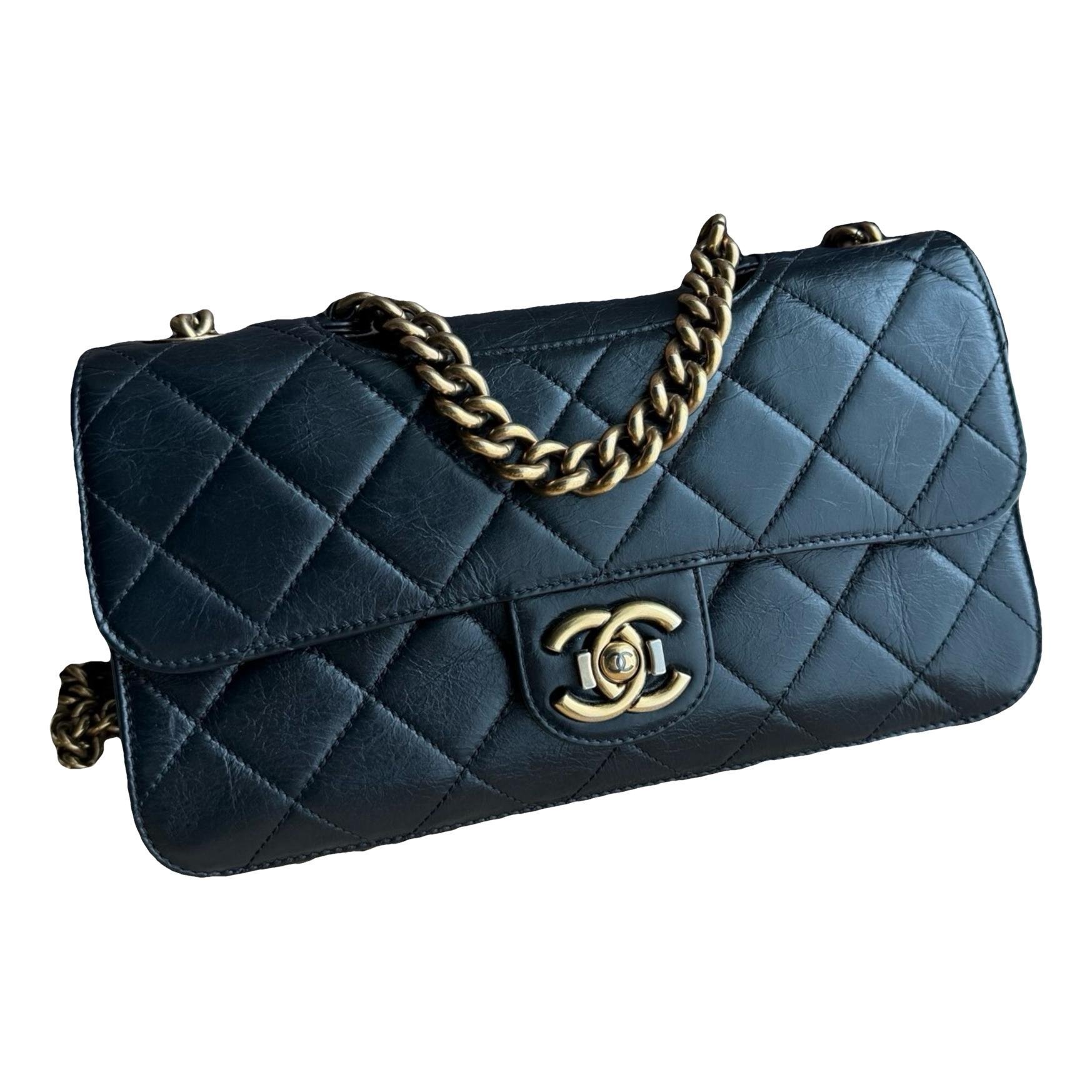 Timeless/Classique leather crossbody bag
