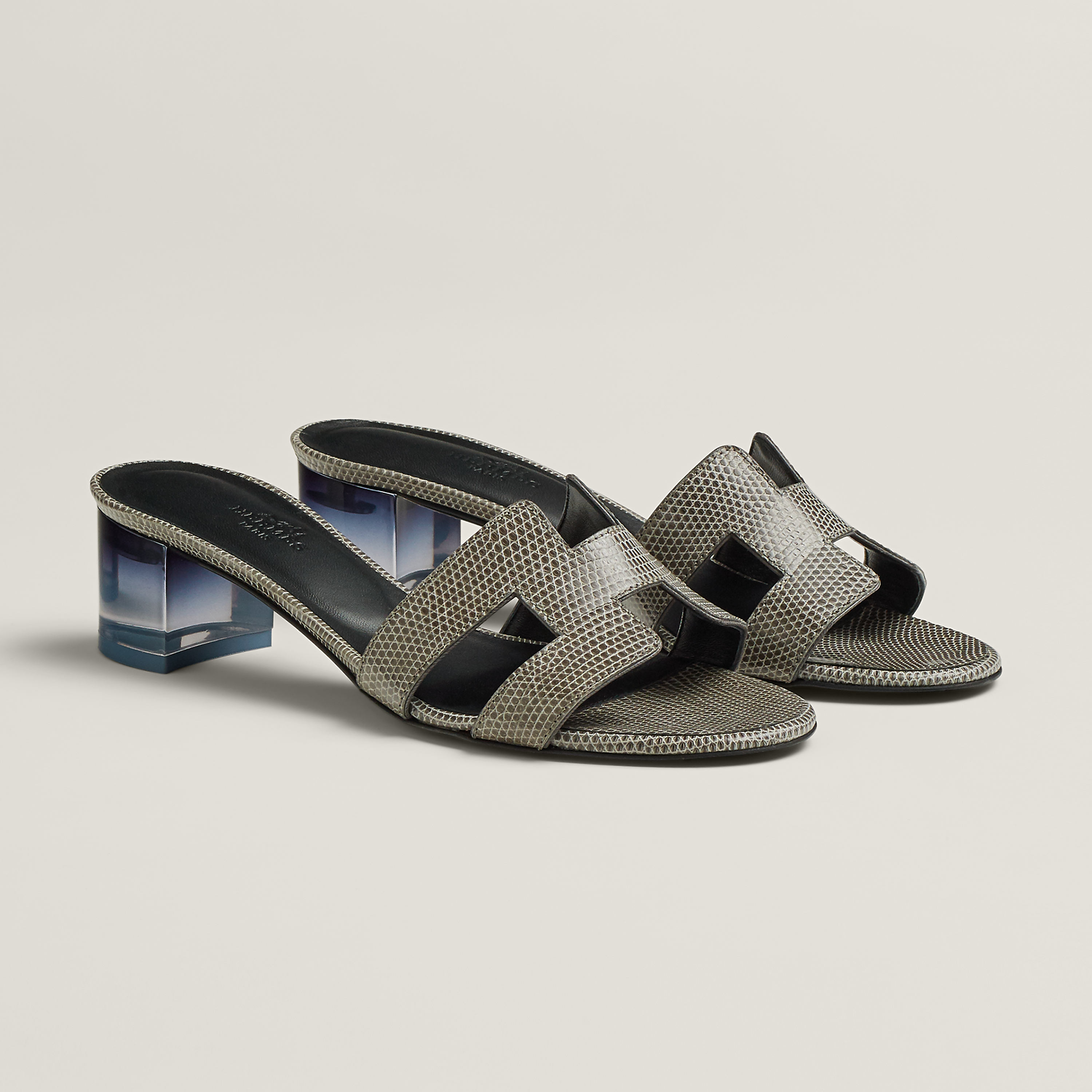 Oasis sandal