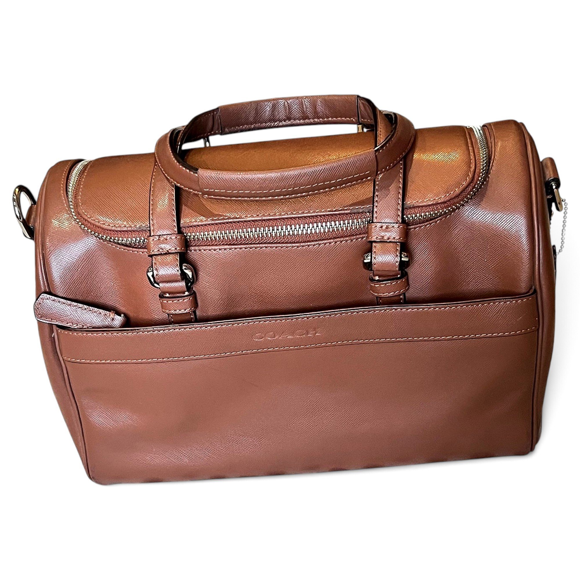Leather travel bag