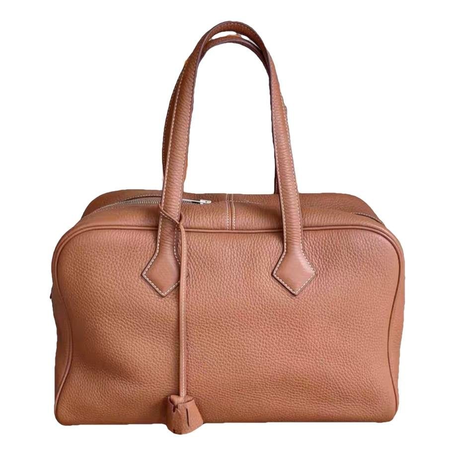 Victoria leather handbag