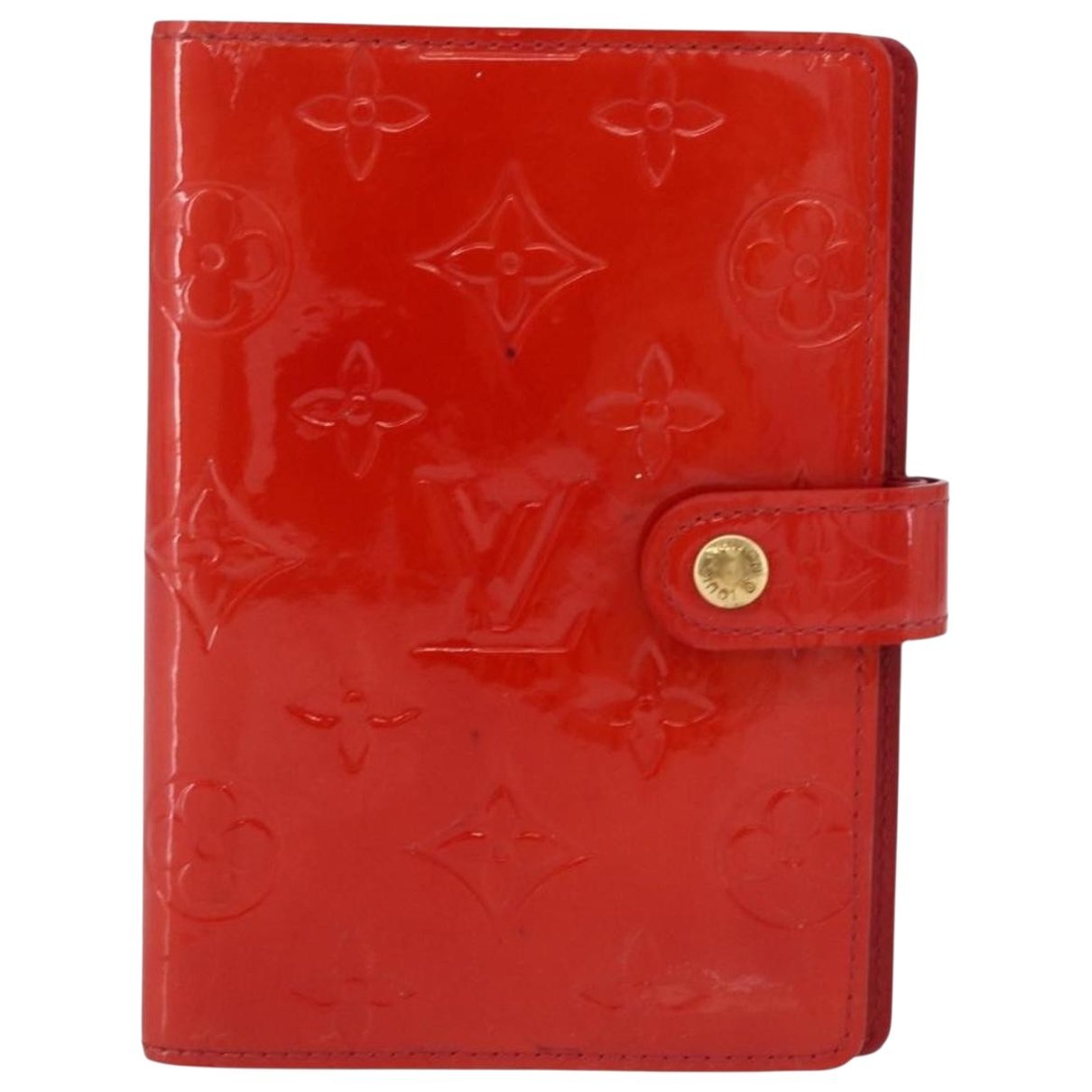 Patent leather clutch bag