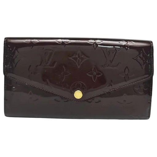 Patent leather handbag