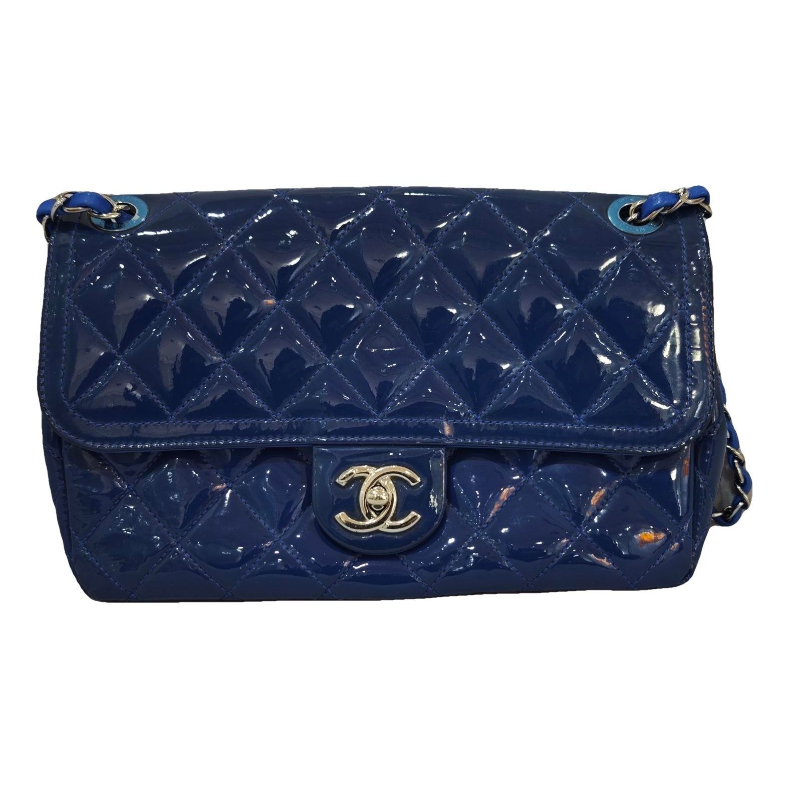 Timeless/Classique patent leather crossbody bag