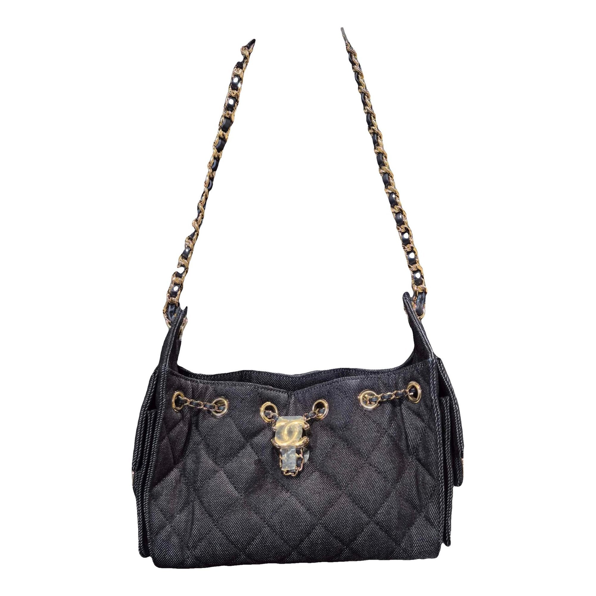 Chanel 25 handbag