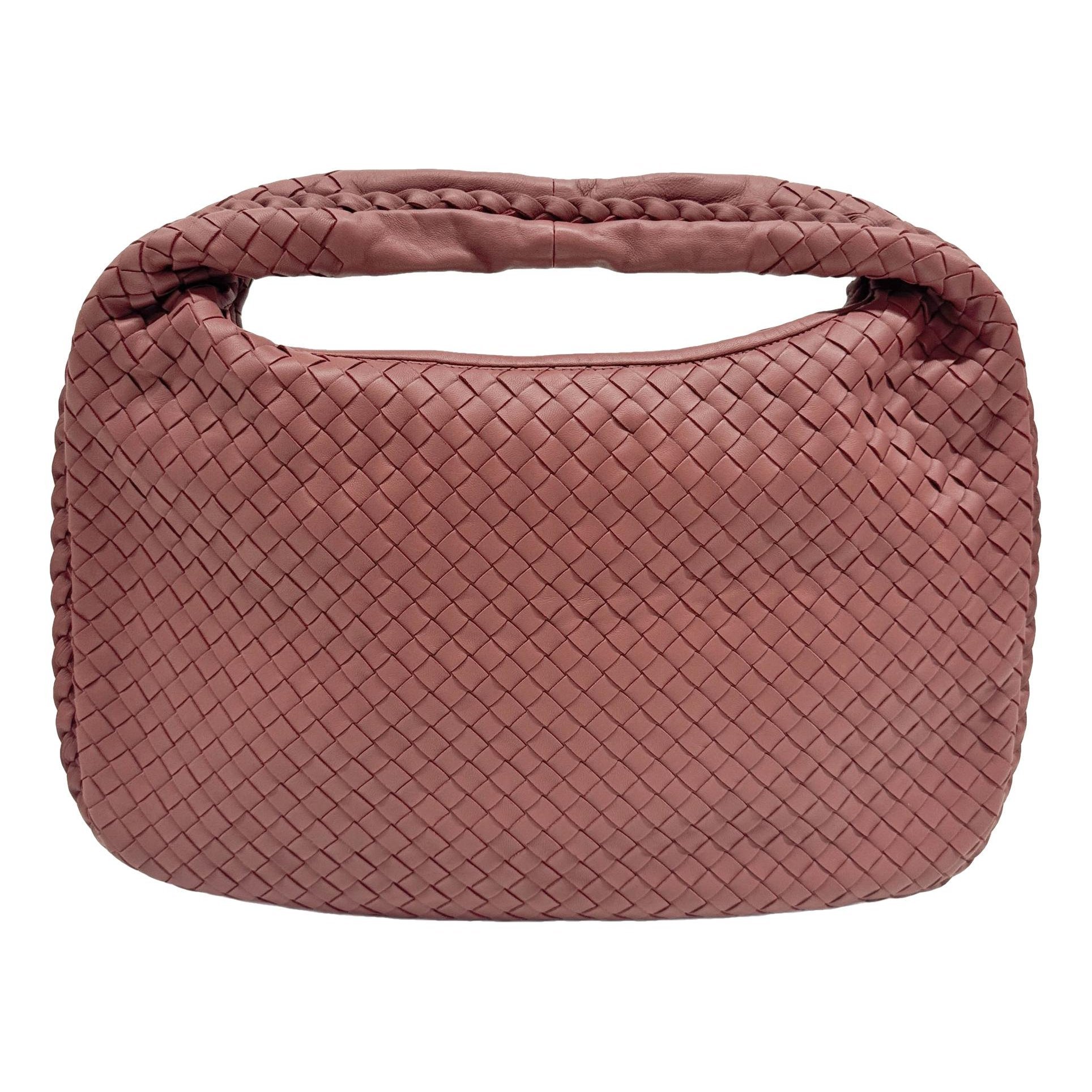 Veneta leather handbag