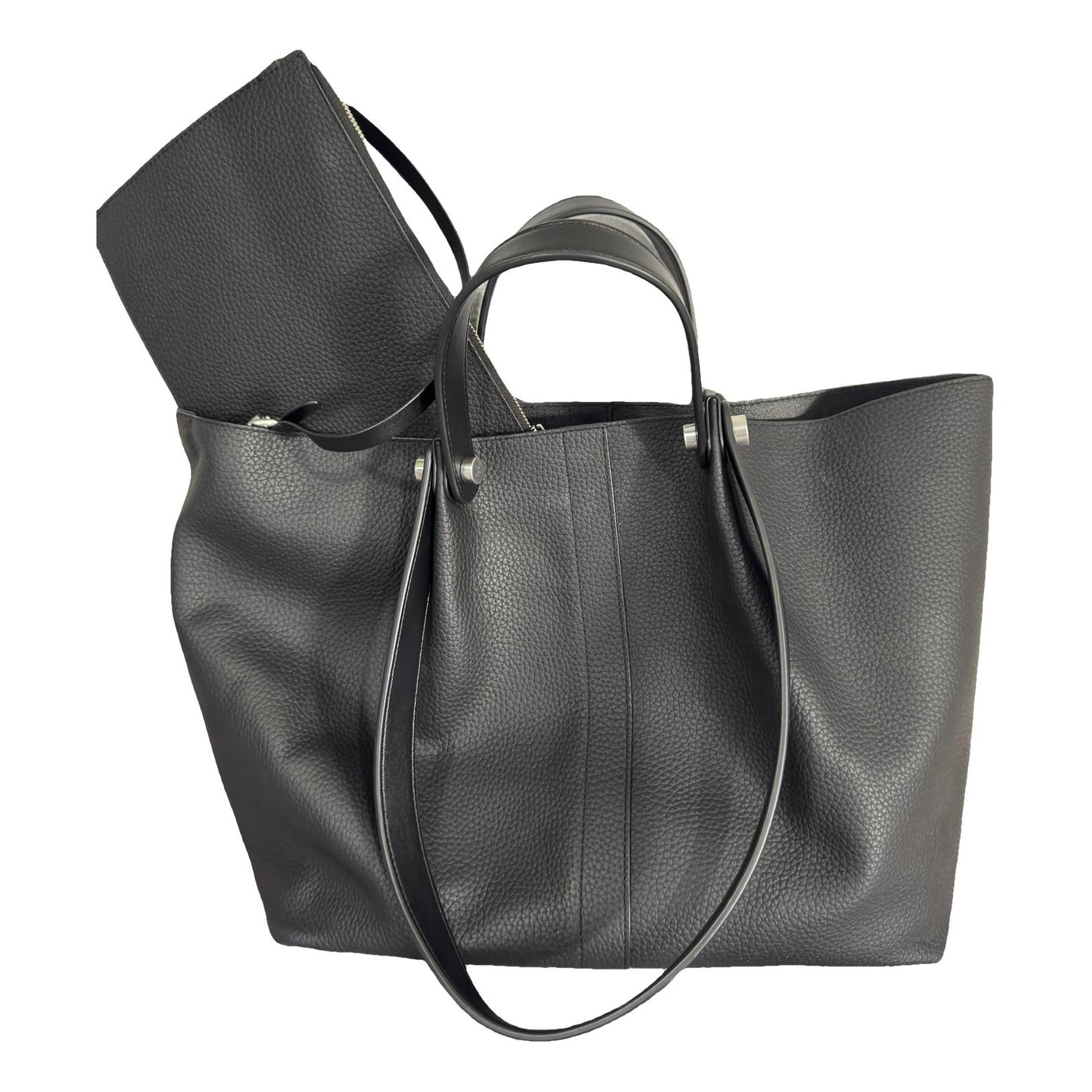 Leather travel bag
