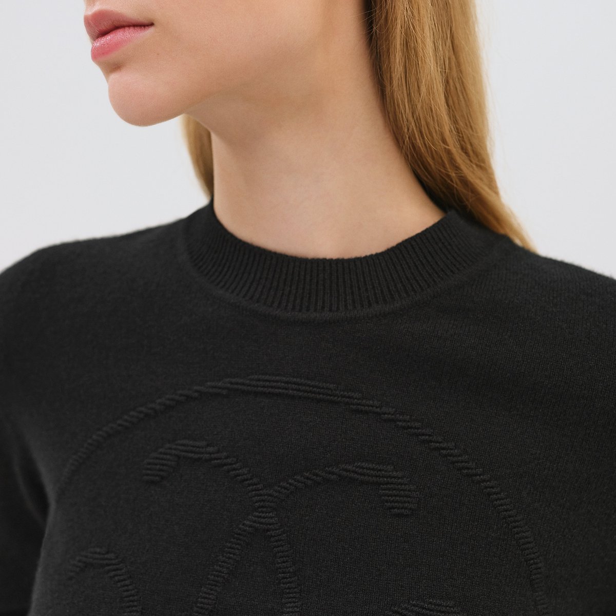 Noir Cashmere "H Lift" Long-sleeve Sweater