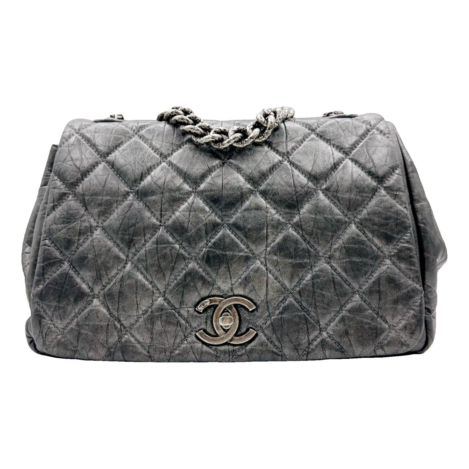 Timeless/Classique leather crossbody bag