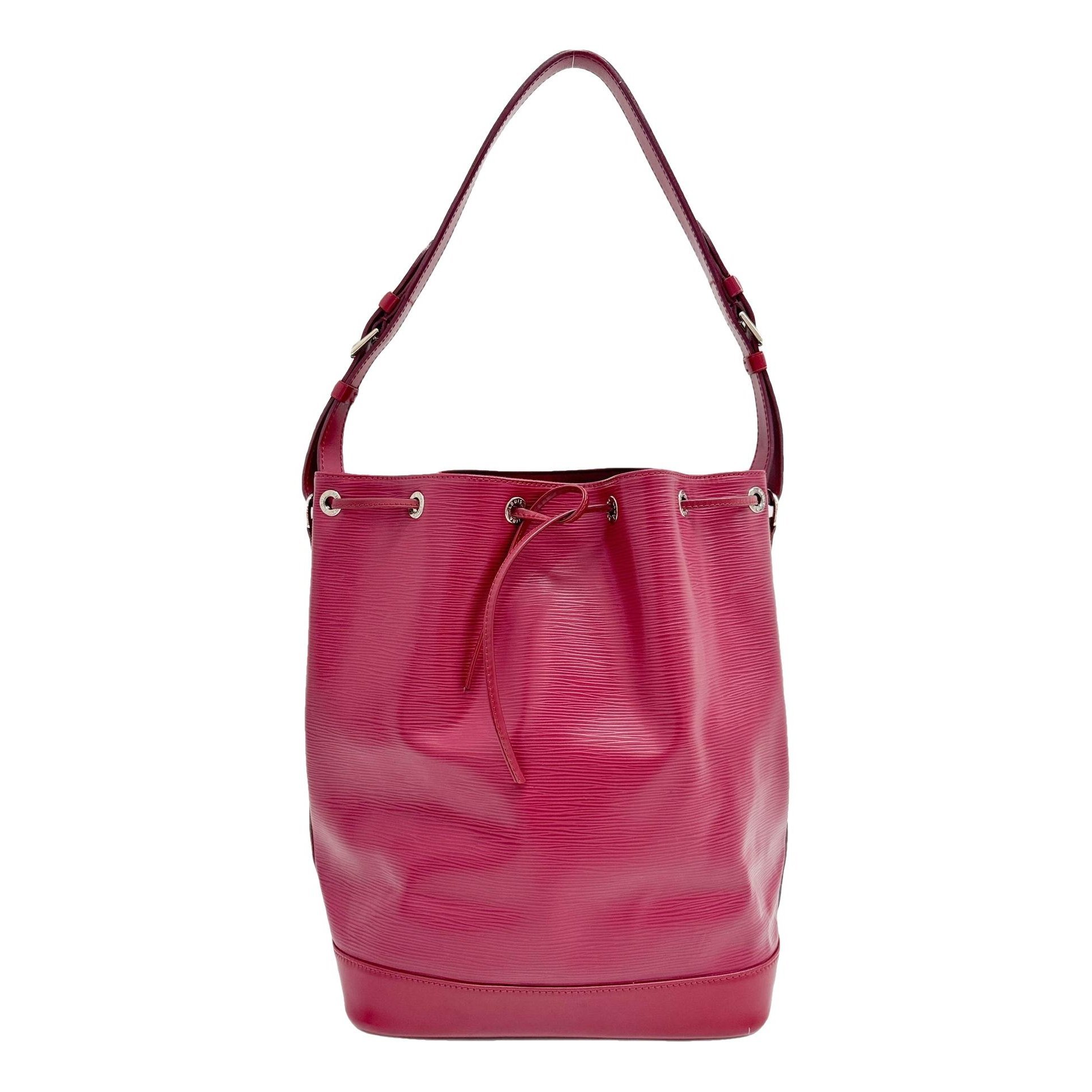 Noé leather handbag