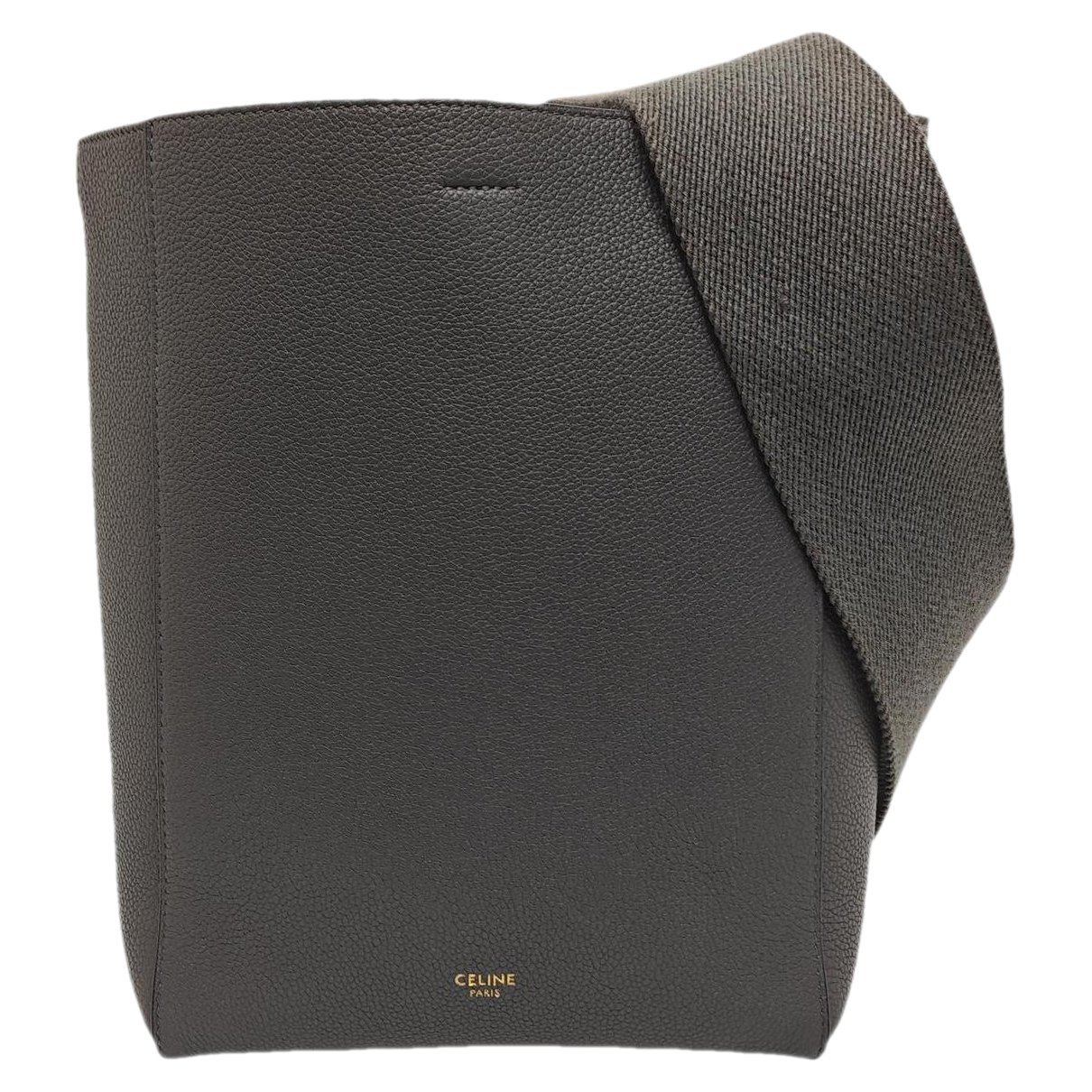 Seau Sangle leather crossbody bag