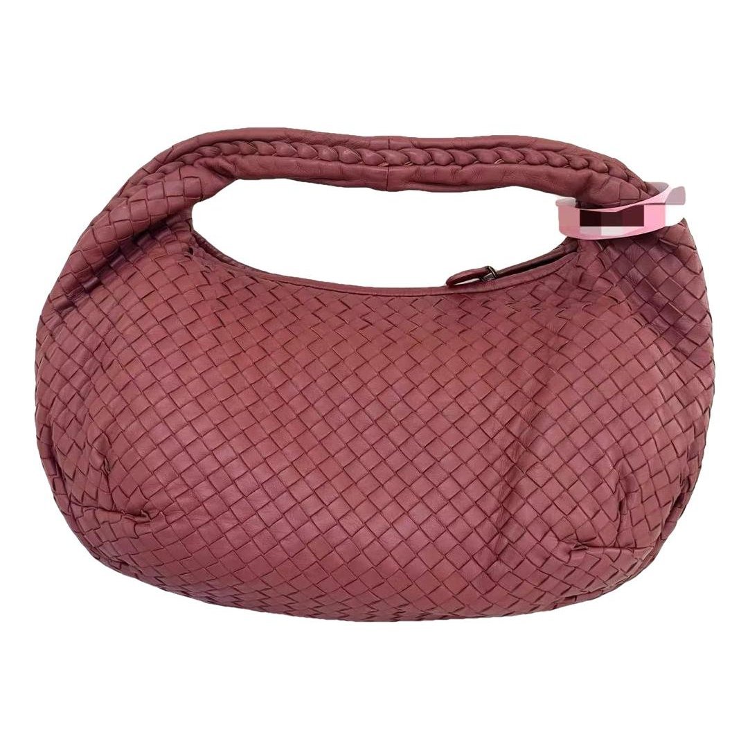 Veneta leather handbag