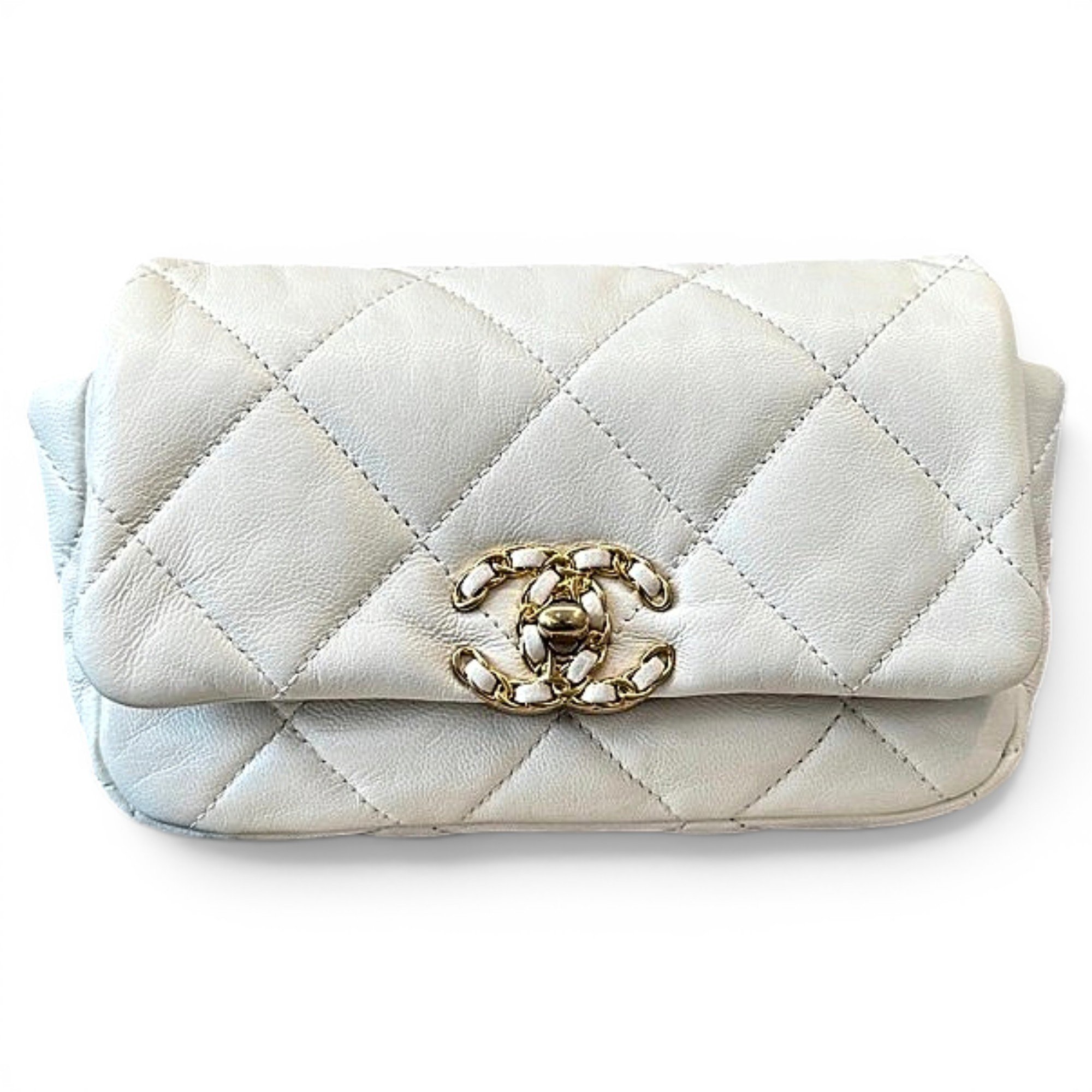 Chanel 19 leather handbag