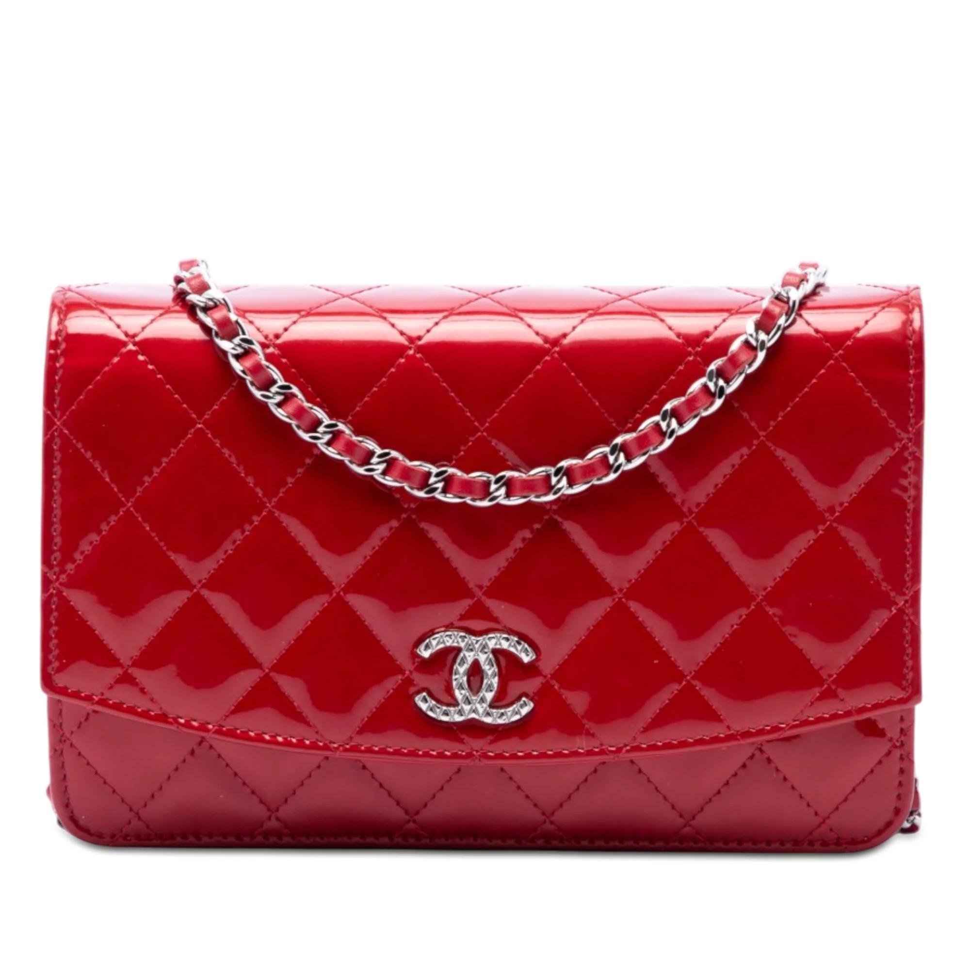 Wallet On Chain patent leather crossbody bag