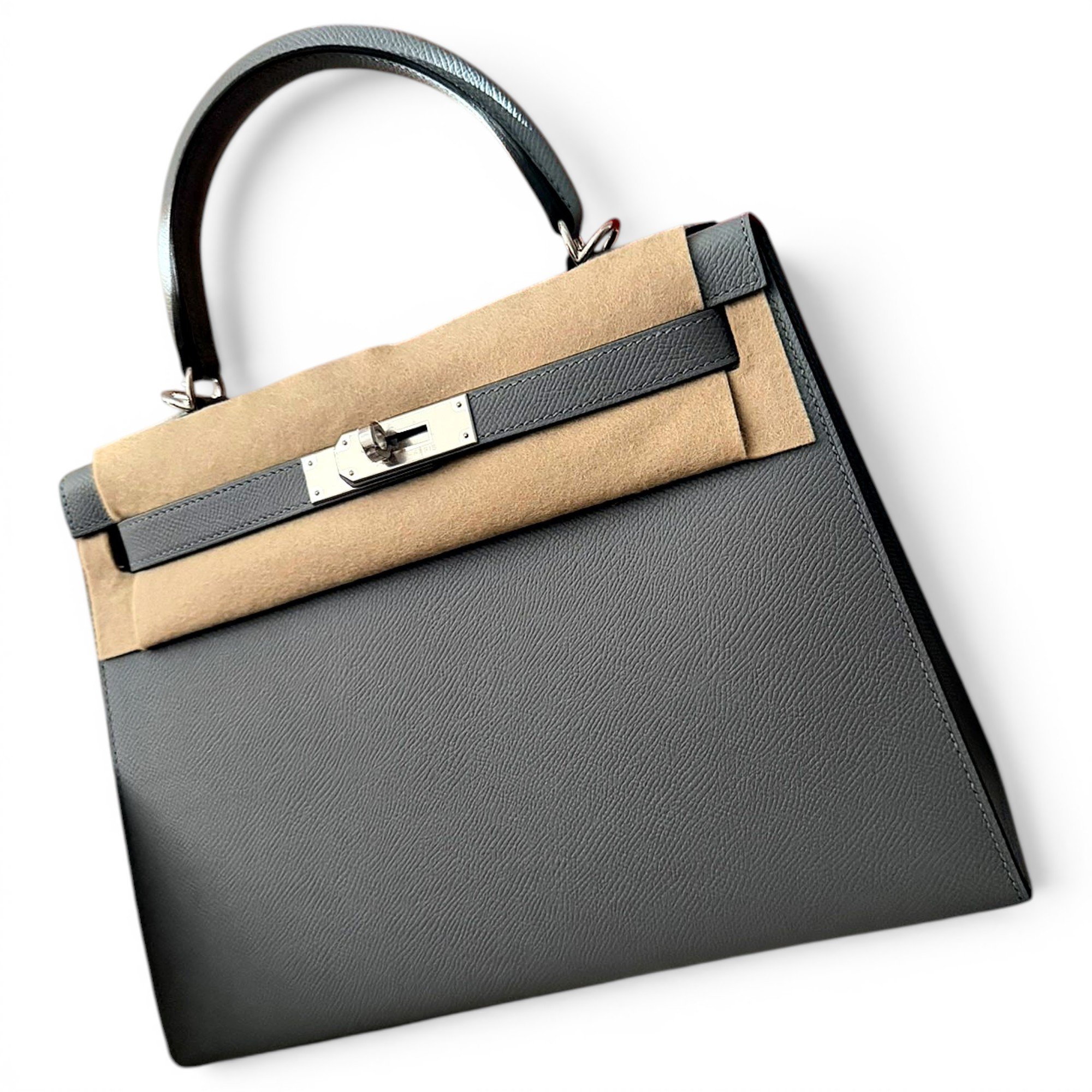 Kelly 28 leather handbag