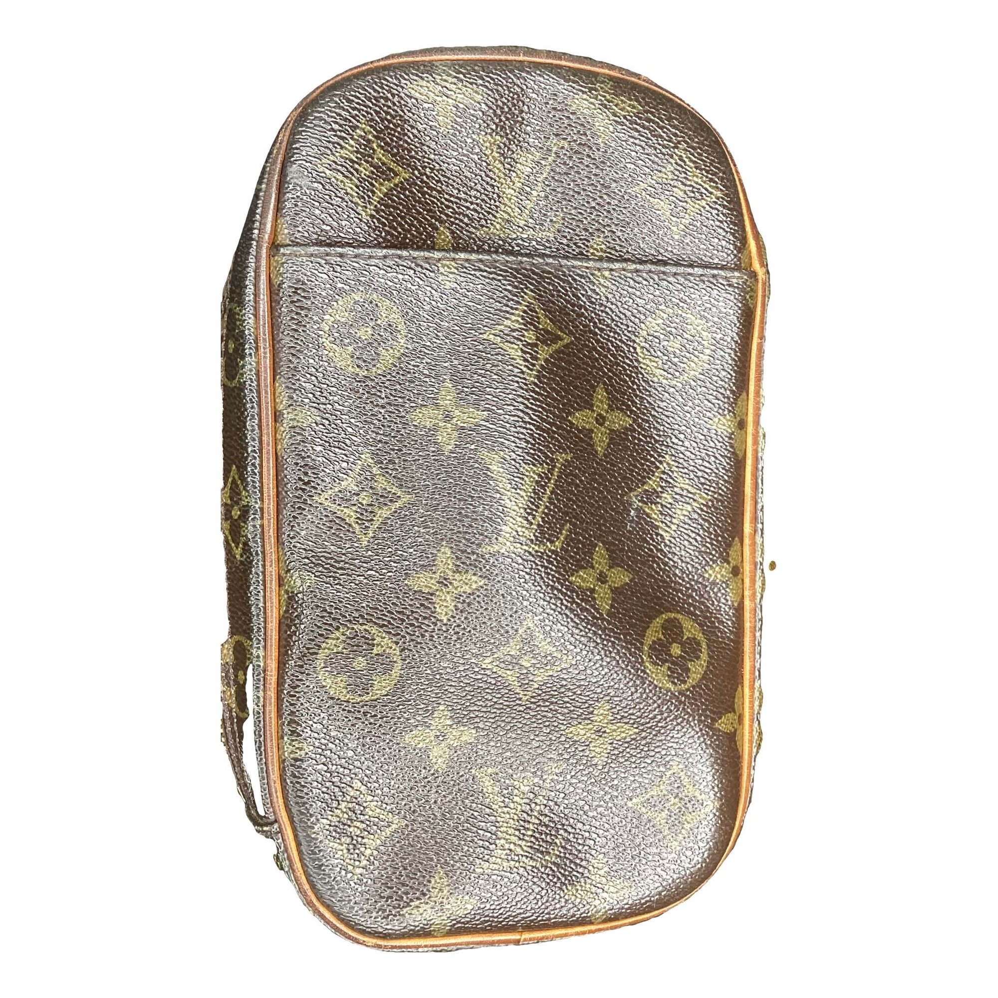 Leather crossbody bag