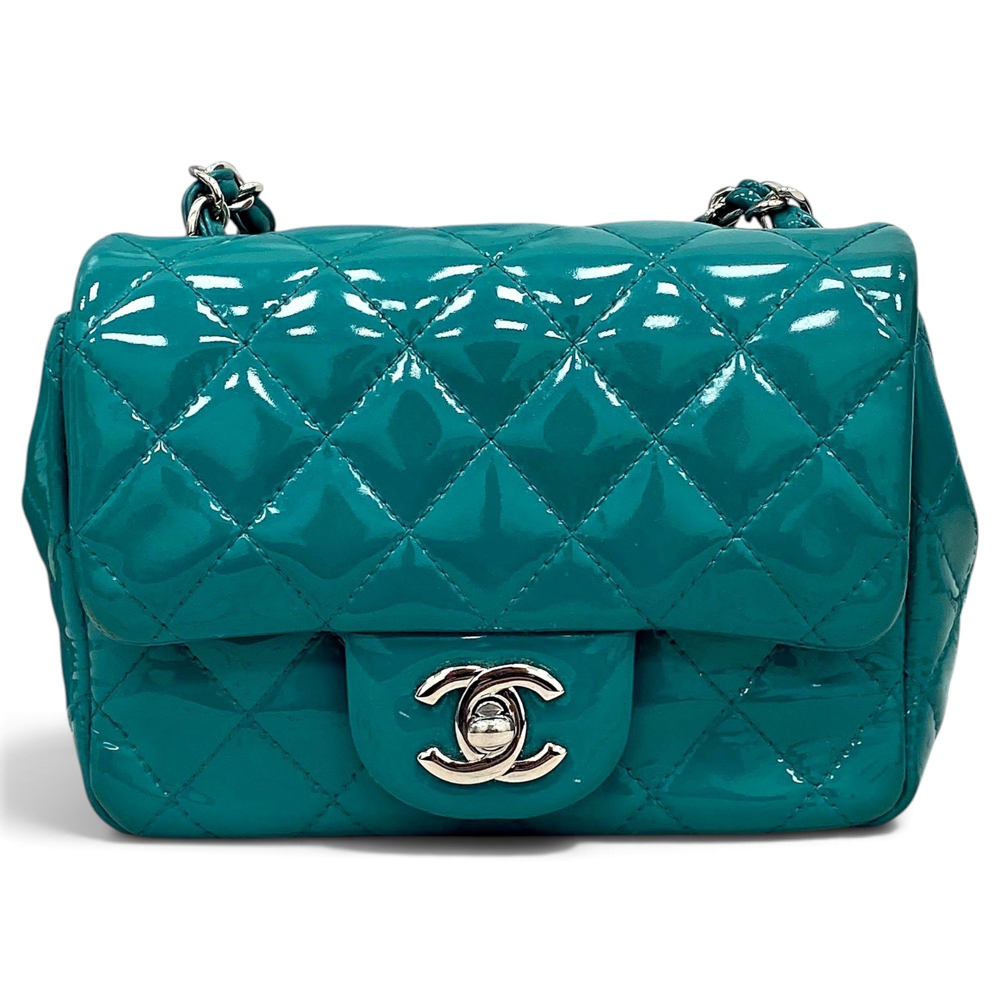 Timeless/Classique patent leather handbag