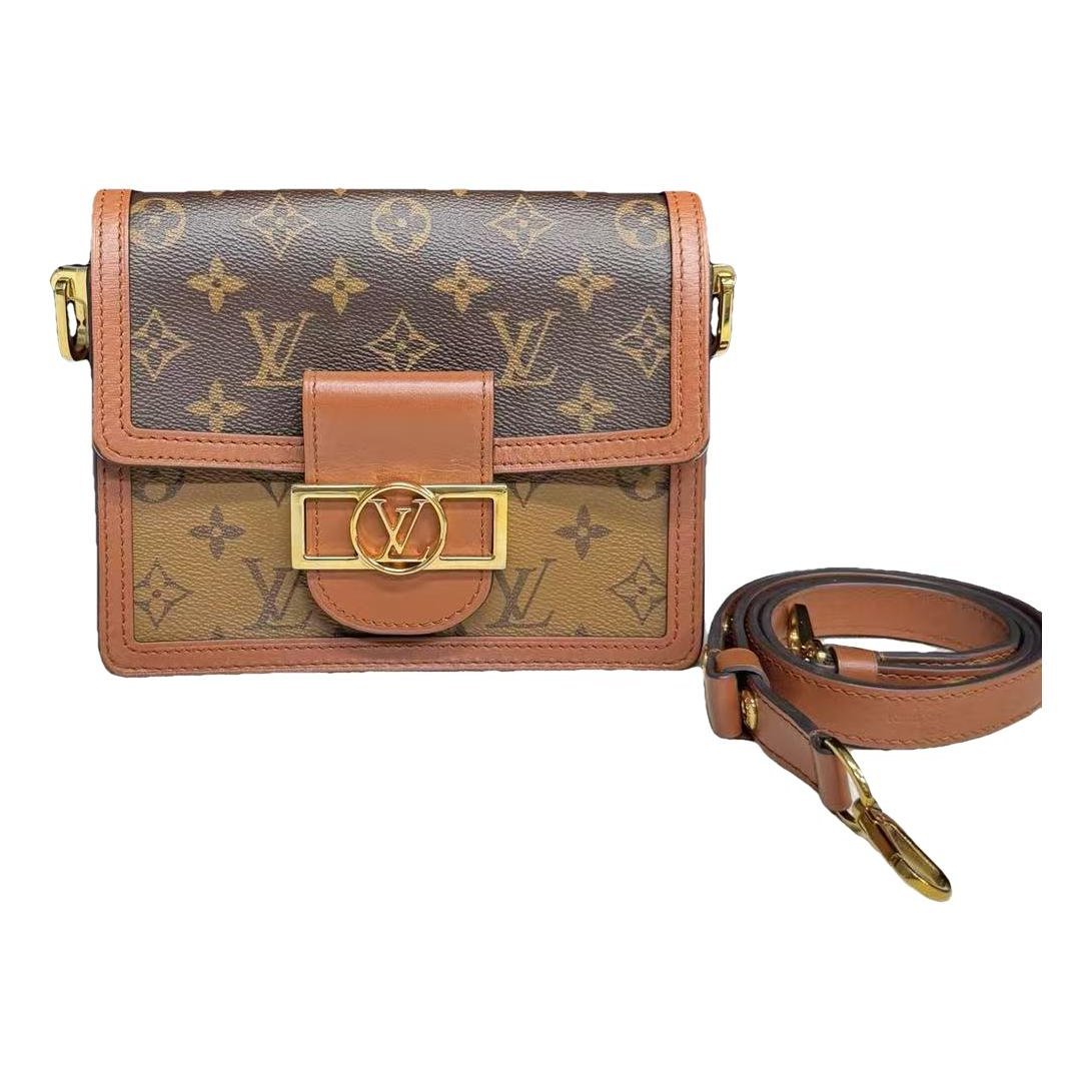 Dauphine leather crossbody bag