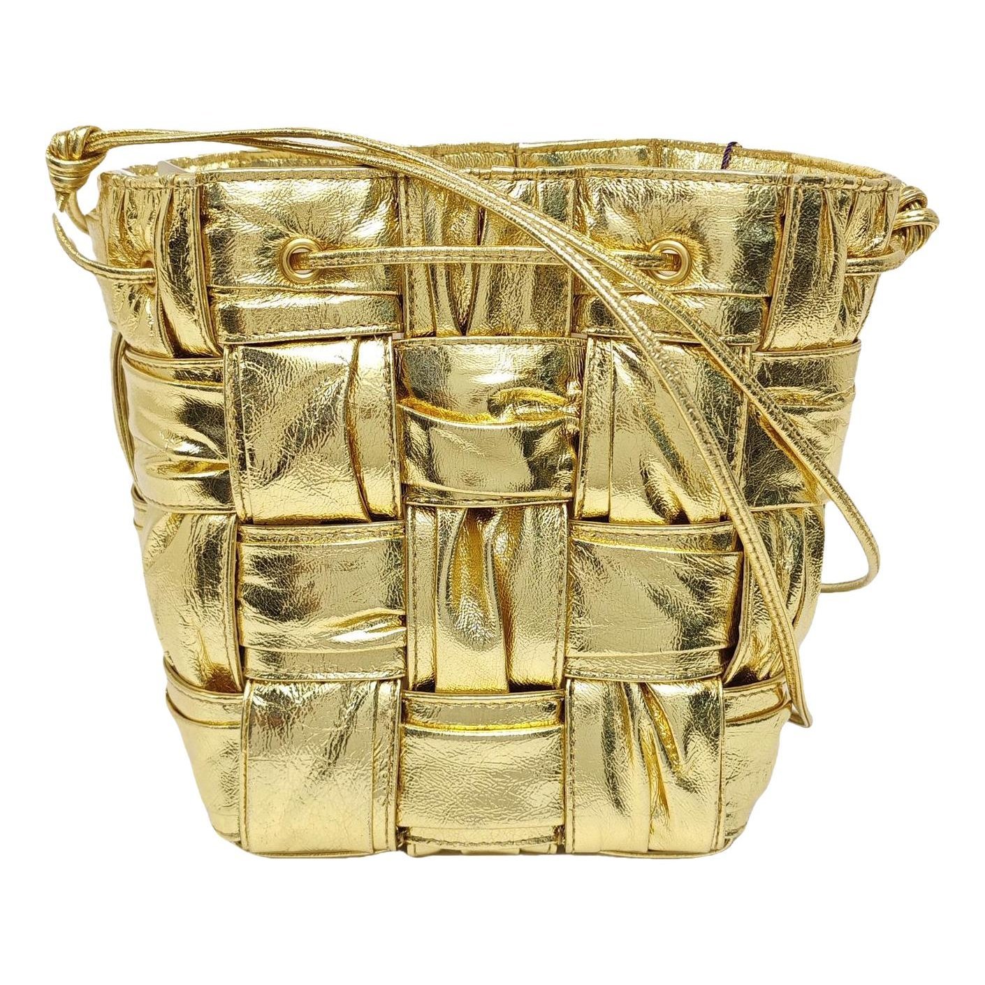 Cassette Bucket leather handbag