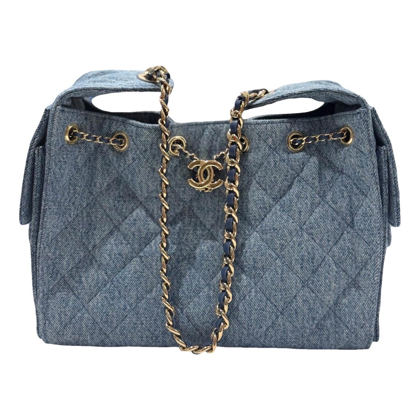 Chanel 25 handbag